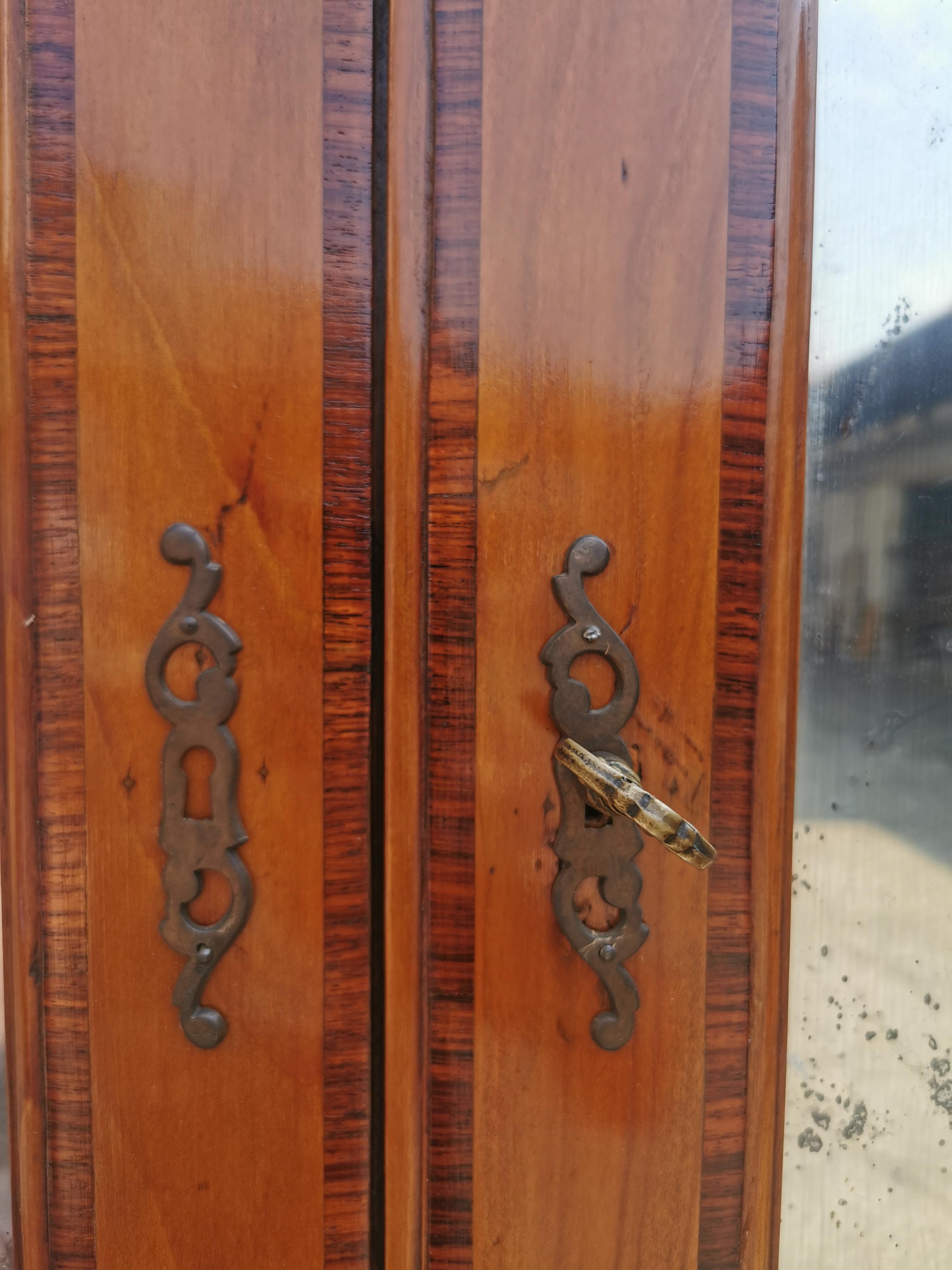 18th century Walnut Vitrine, pimedmont Italy about 1780 12