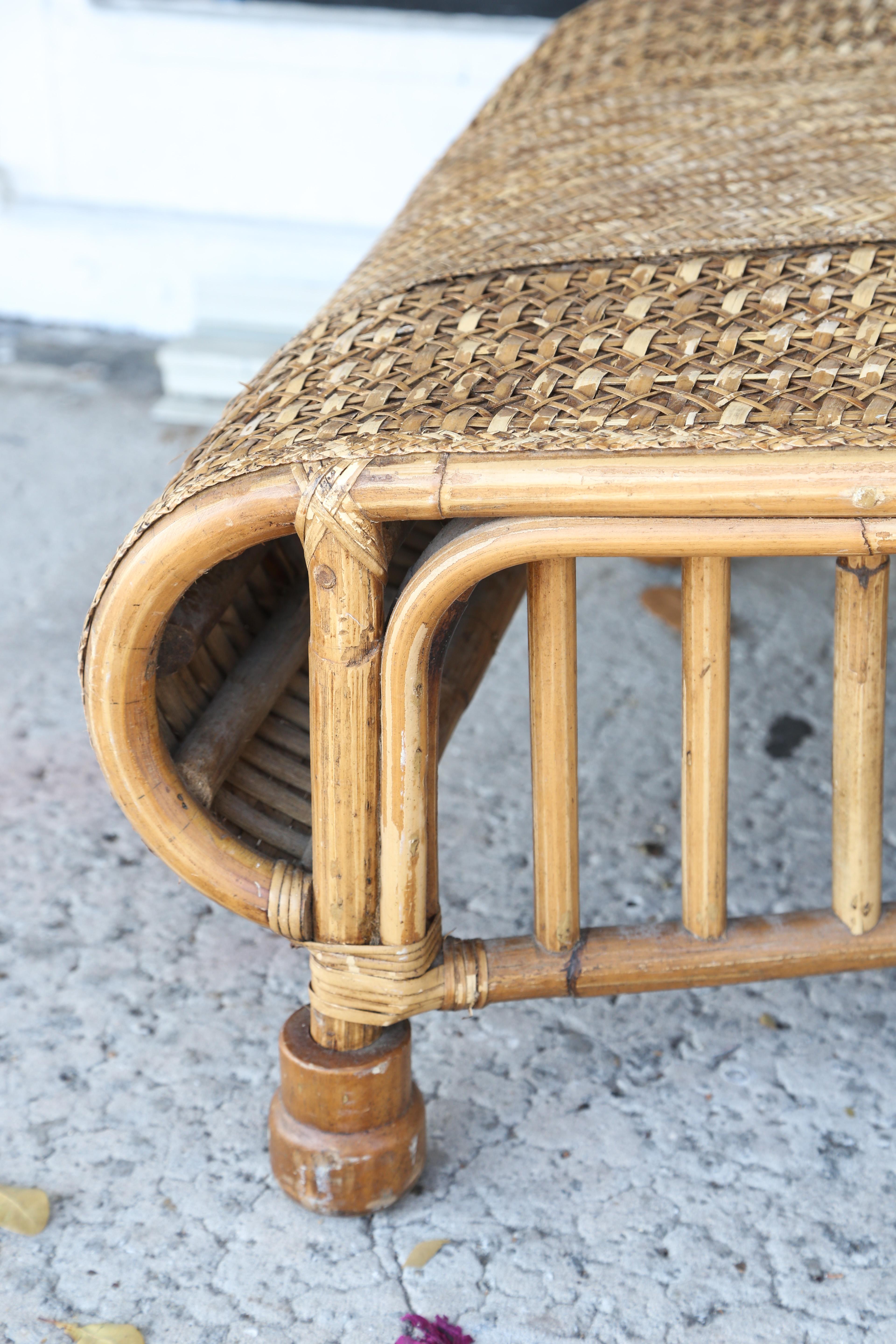 Superb 1920s Modern Rattan Daybed or Long Chair 1