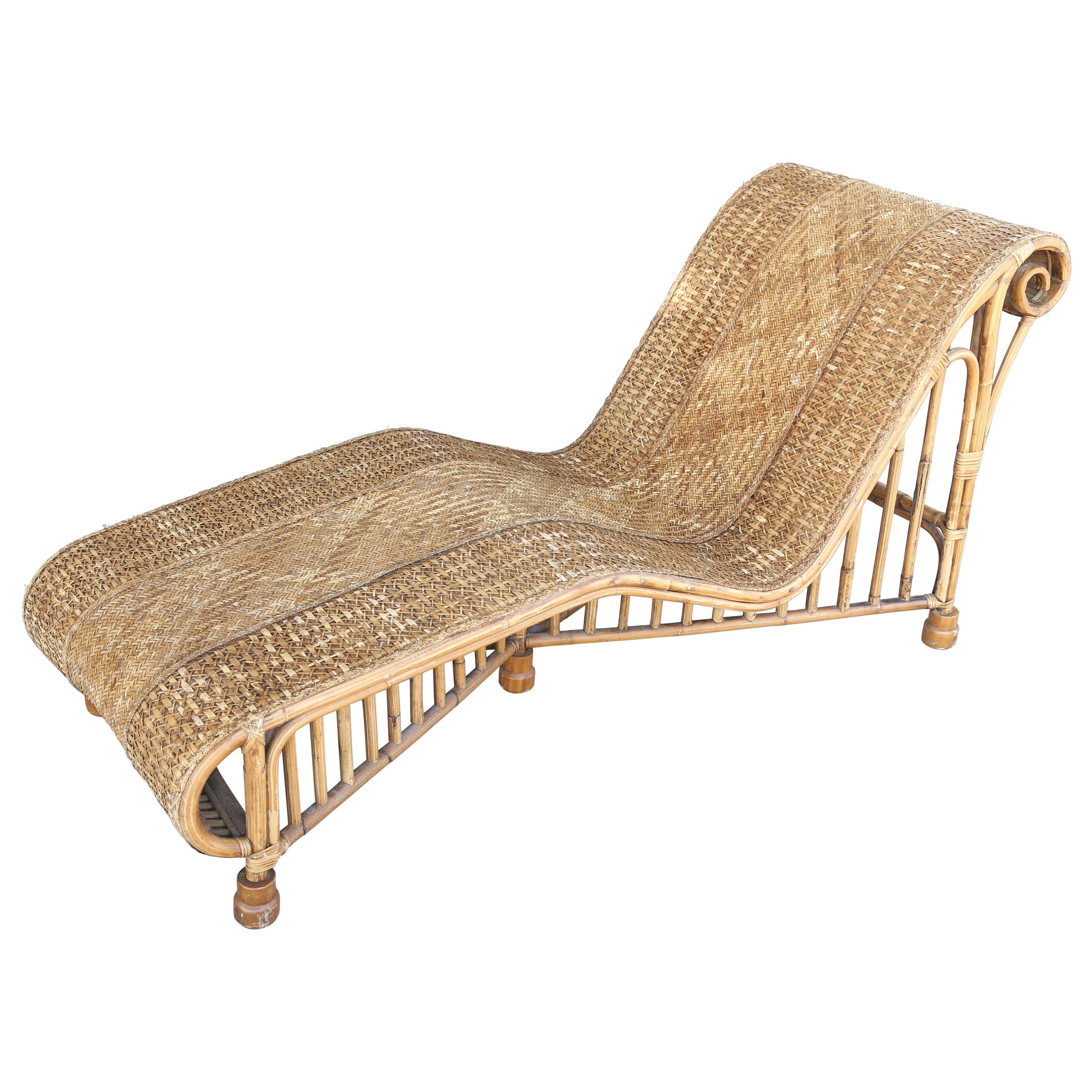 Superb 1920s Modern Rattan Daybed or Long Chair
