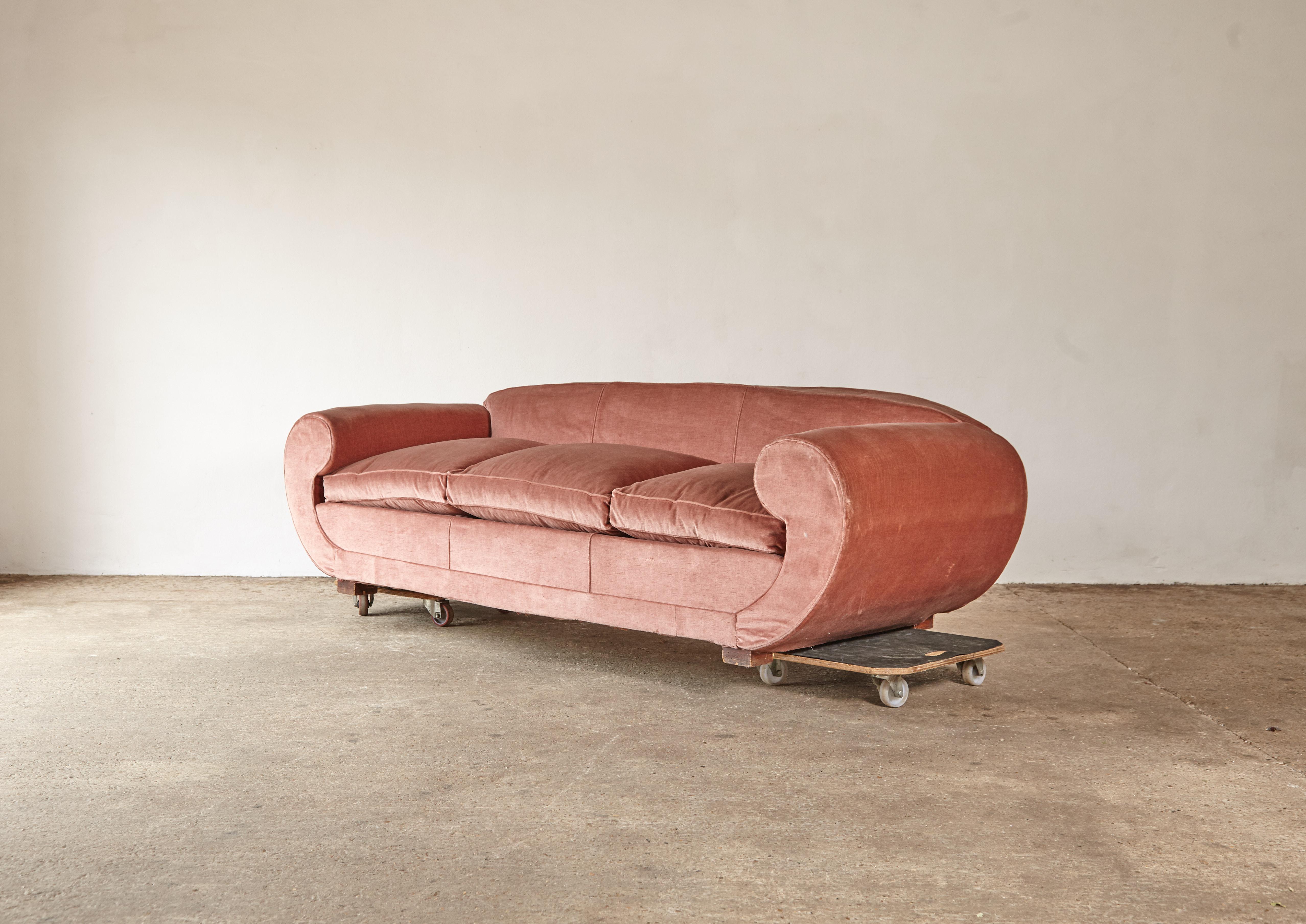 Superb 1950s Pink Sofa Attributed to Maison Gouffé, France, 1950s (UK) In Good Condition In London, GB
