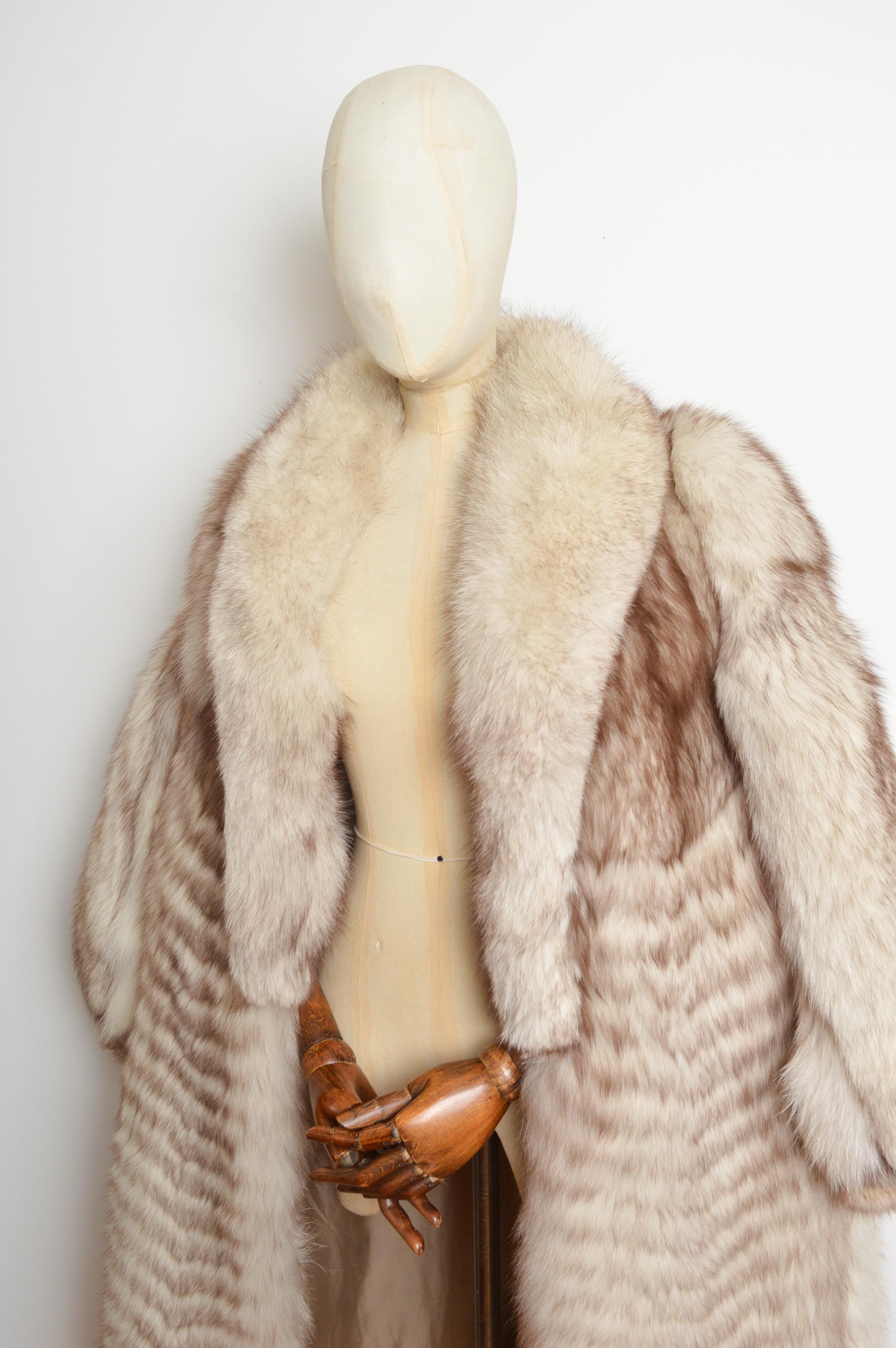 Superbo cappotto vintage anni '80 in pelliccia di volpe artica bianca a tutta lunghezza in vendita 14
