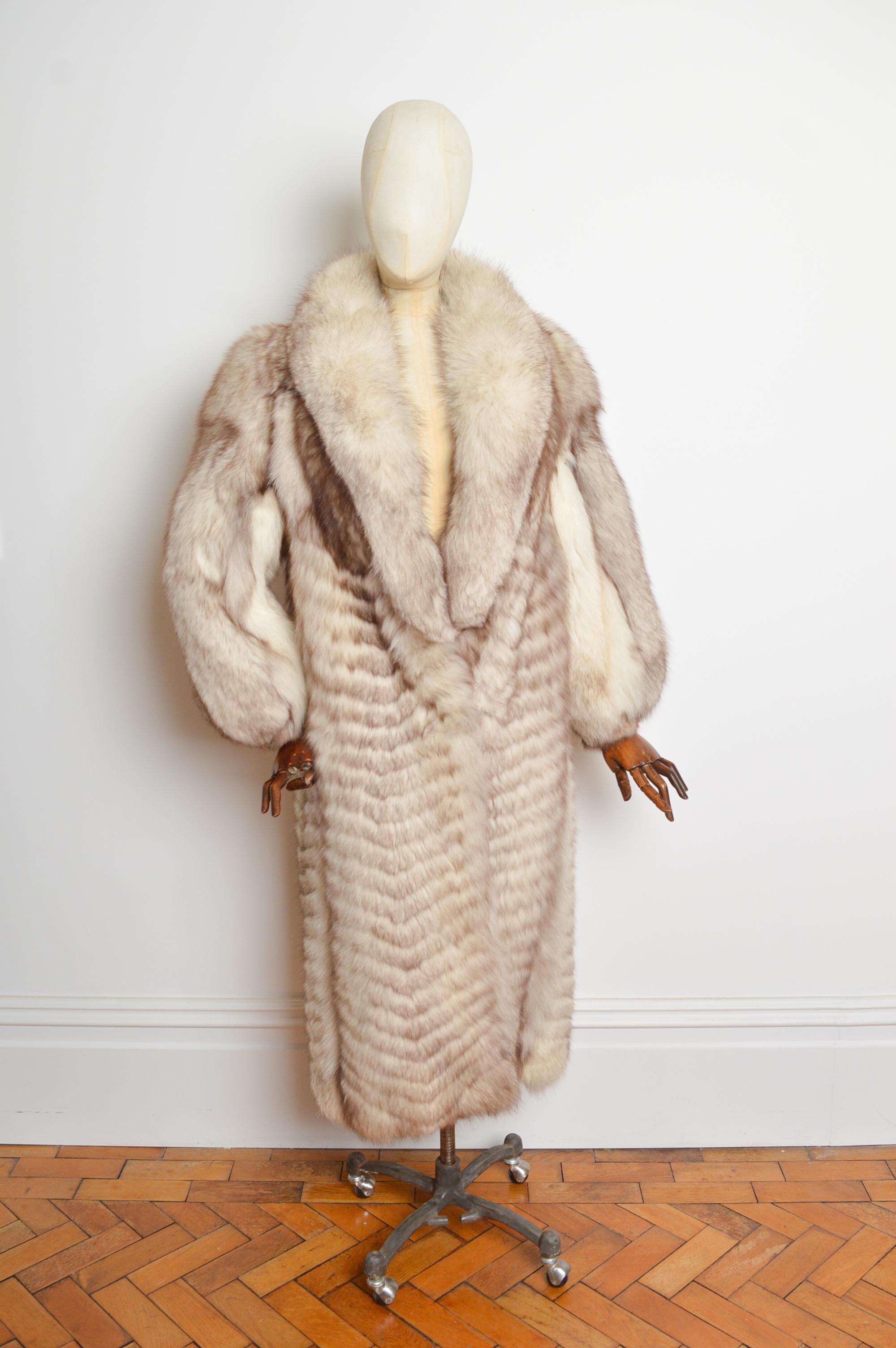 Donna Superbo cappotto vintage anni '80 in pelliccia di volpe artica bianca a tutta lunghezza in vendita