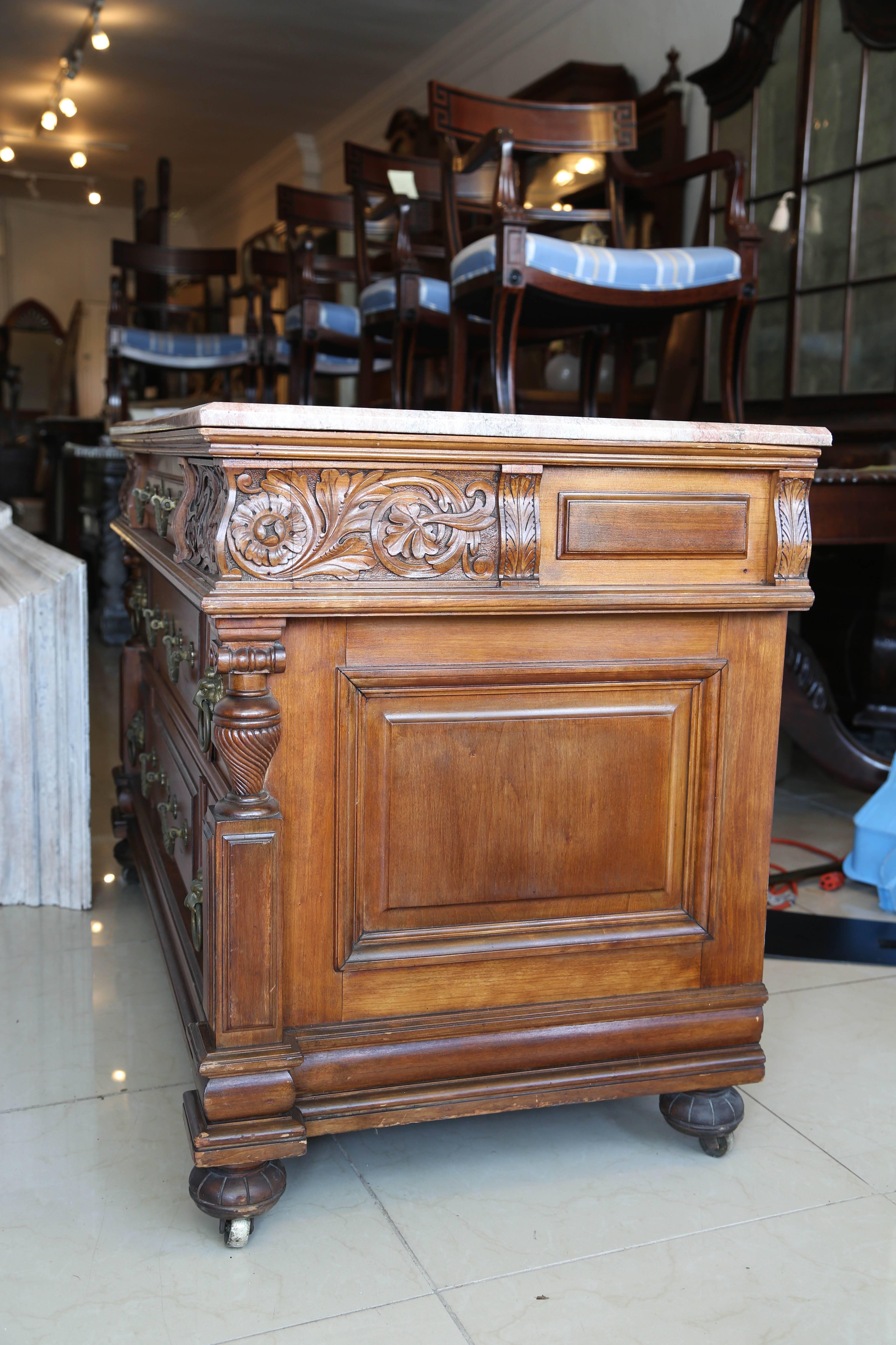 Superb 19th Century English  Revival Marble-Top Chest of Drawers in Walnut 2