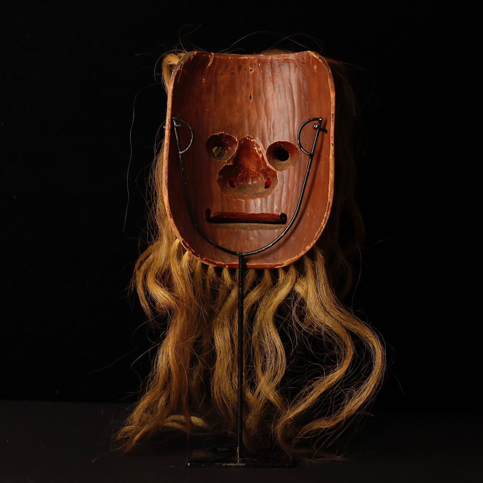 Superbe masque de Tengu japonais du 19e siècle - Fin de la période Edo en vente 3