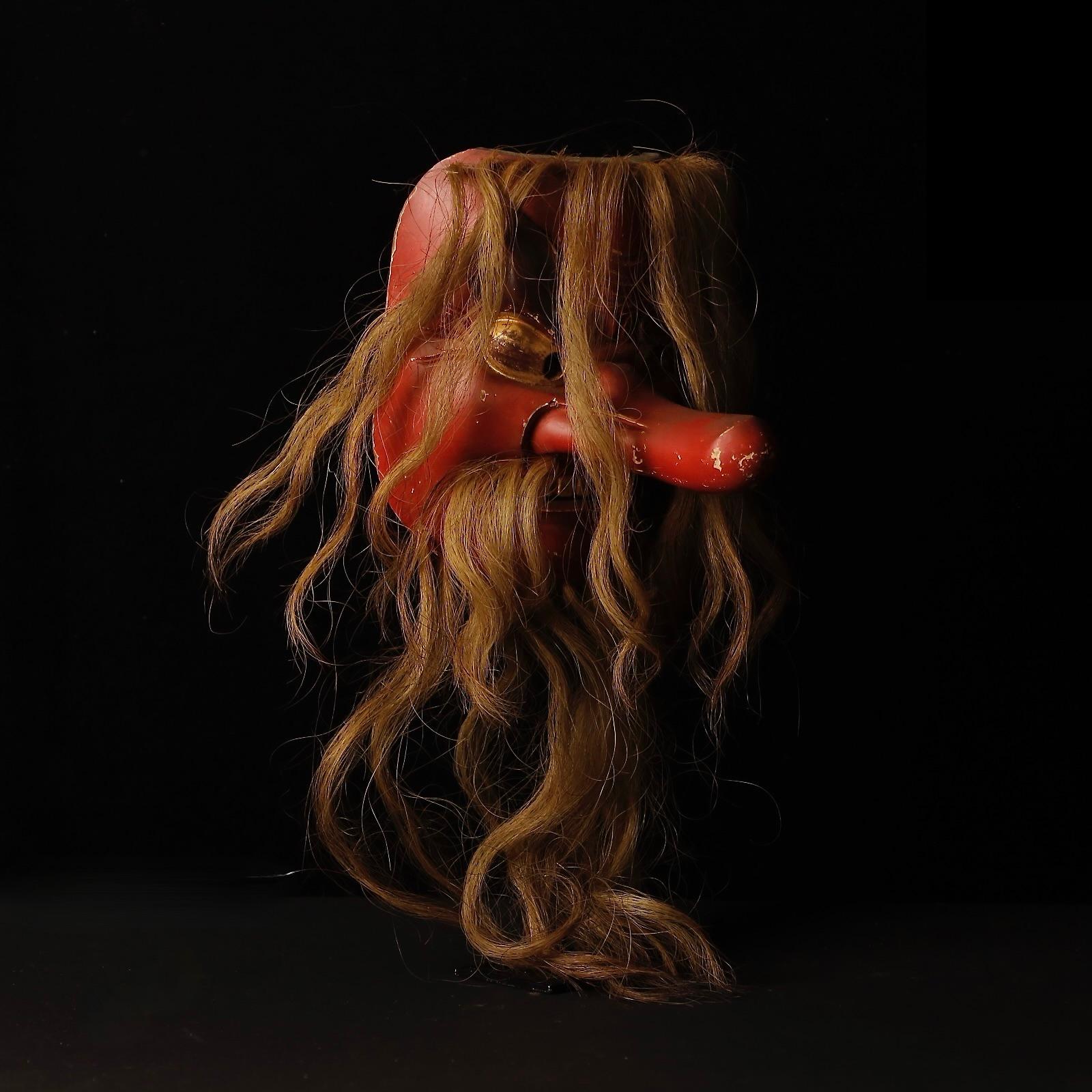 Superbe masque de Tengu japonais du 19e siècle - Fin de la période Edo en vente 1