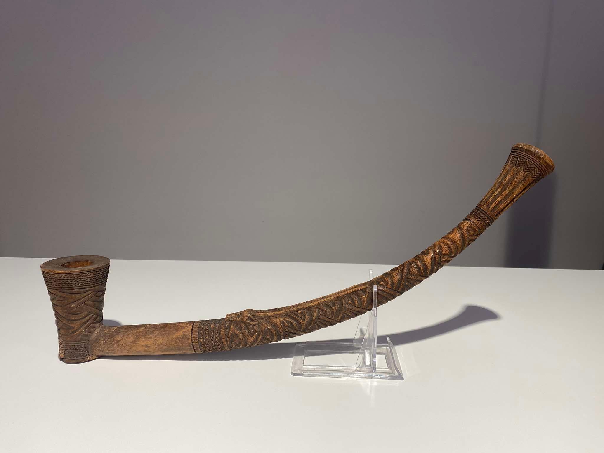 Magnífica pipa Kuba del siglo XIX RD del Congo Arte africano Kasaï siglo XX en venta