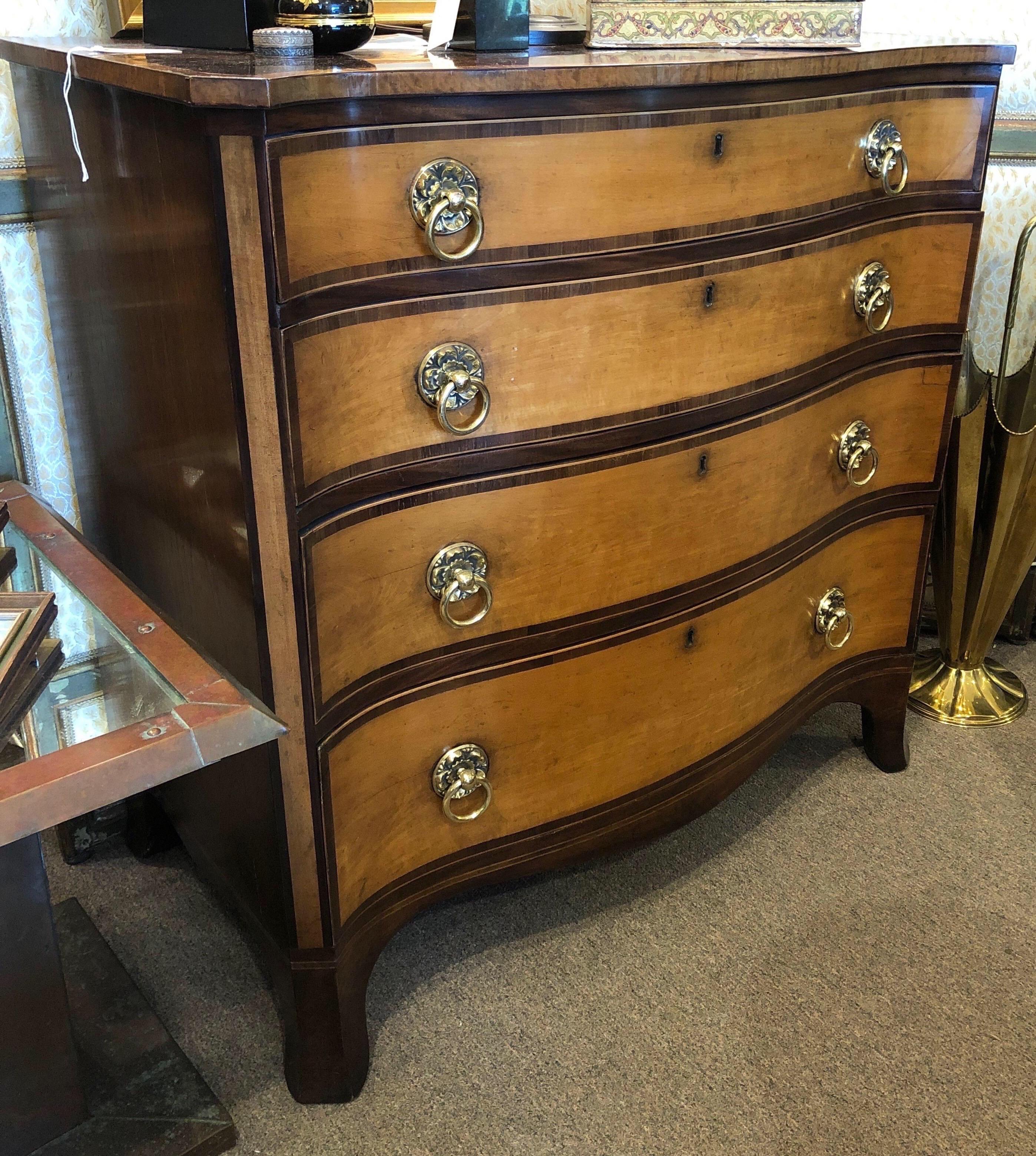 Superb 18th Century London Made Serpentine Chest stamped Edwards & Roberts In Good Condition For Sale In Charleston, SC