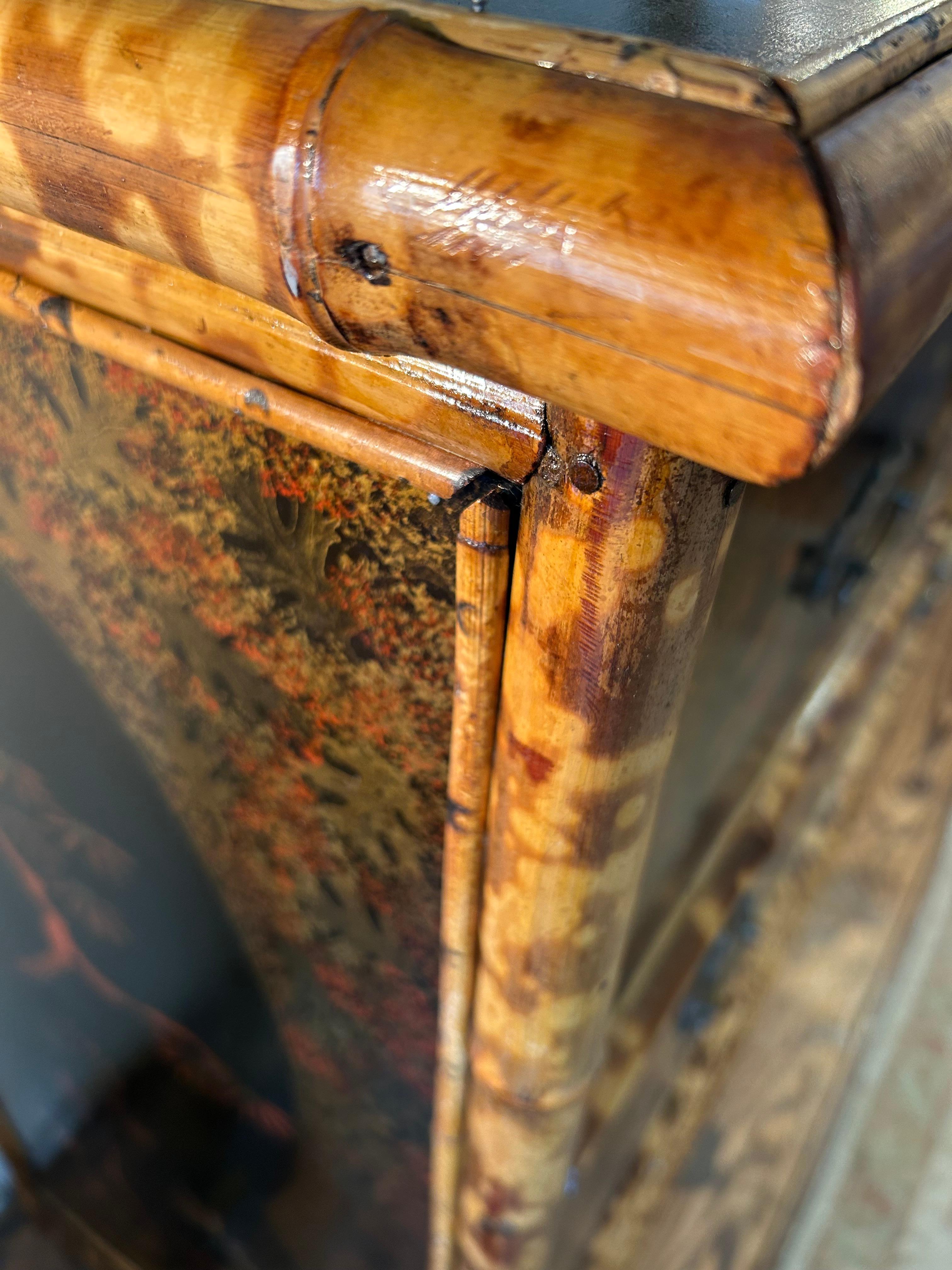 Superb 19th Century Split Bamboo & Chinoiserie Decorated Chest of Drawers In Good Condition For Sale In Hopewell, NJ