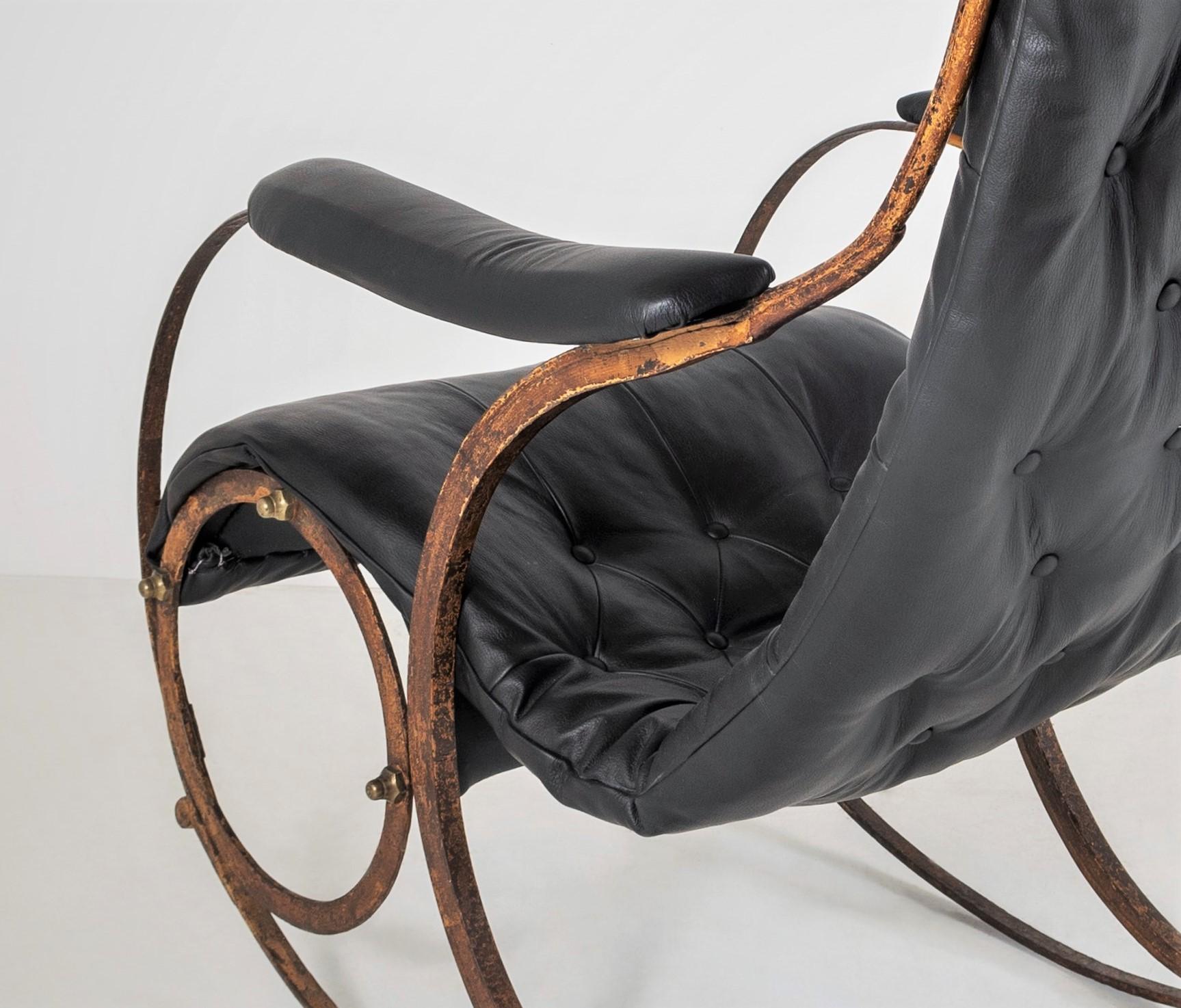 Début de l'époque victorienne Superbe 19ème siècle. Chaise à bascule en cuir avec cadre en fer de R W Winfield, Angleterre en vente