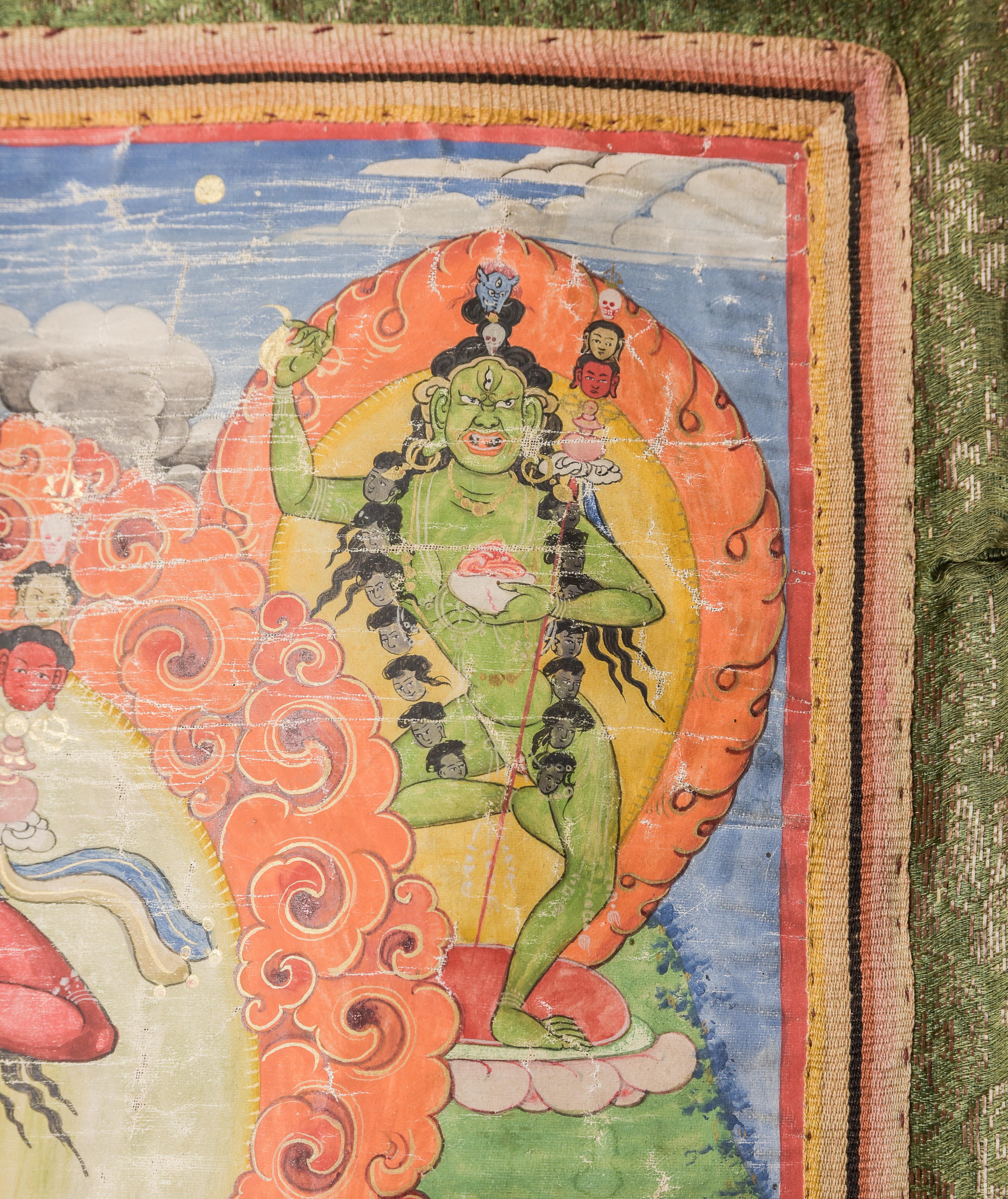 Tessuto Superbo Thangka mongolo del XIX secolo con 5 Dakini, 10729 in vendita