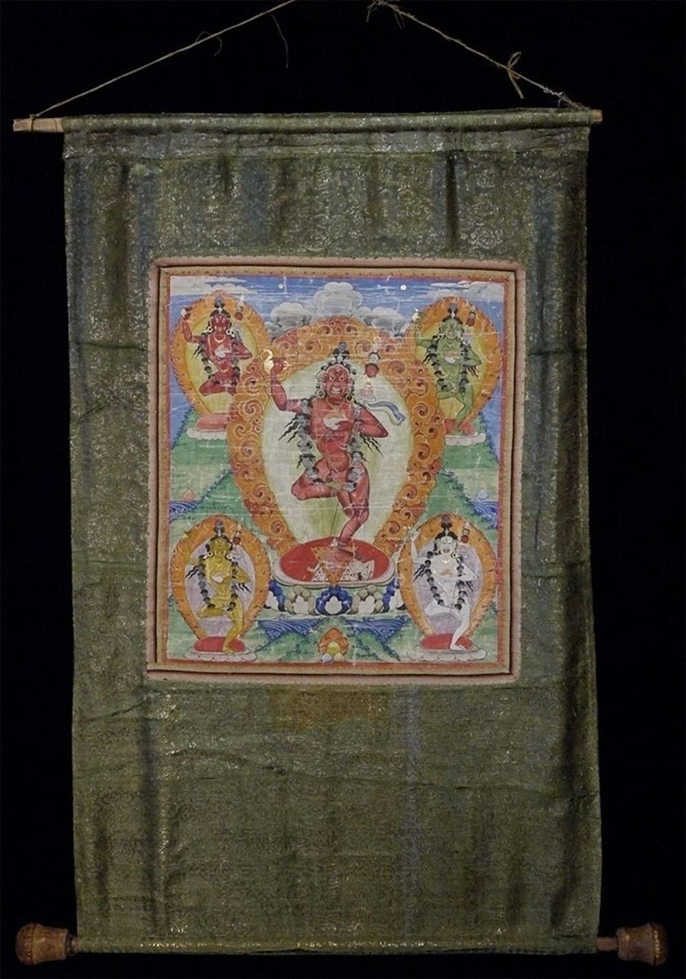 Superb 19thC Mongolian Thangka with 5 Dakinis, 6633 For Sale 4