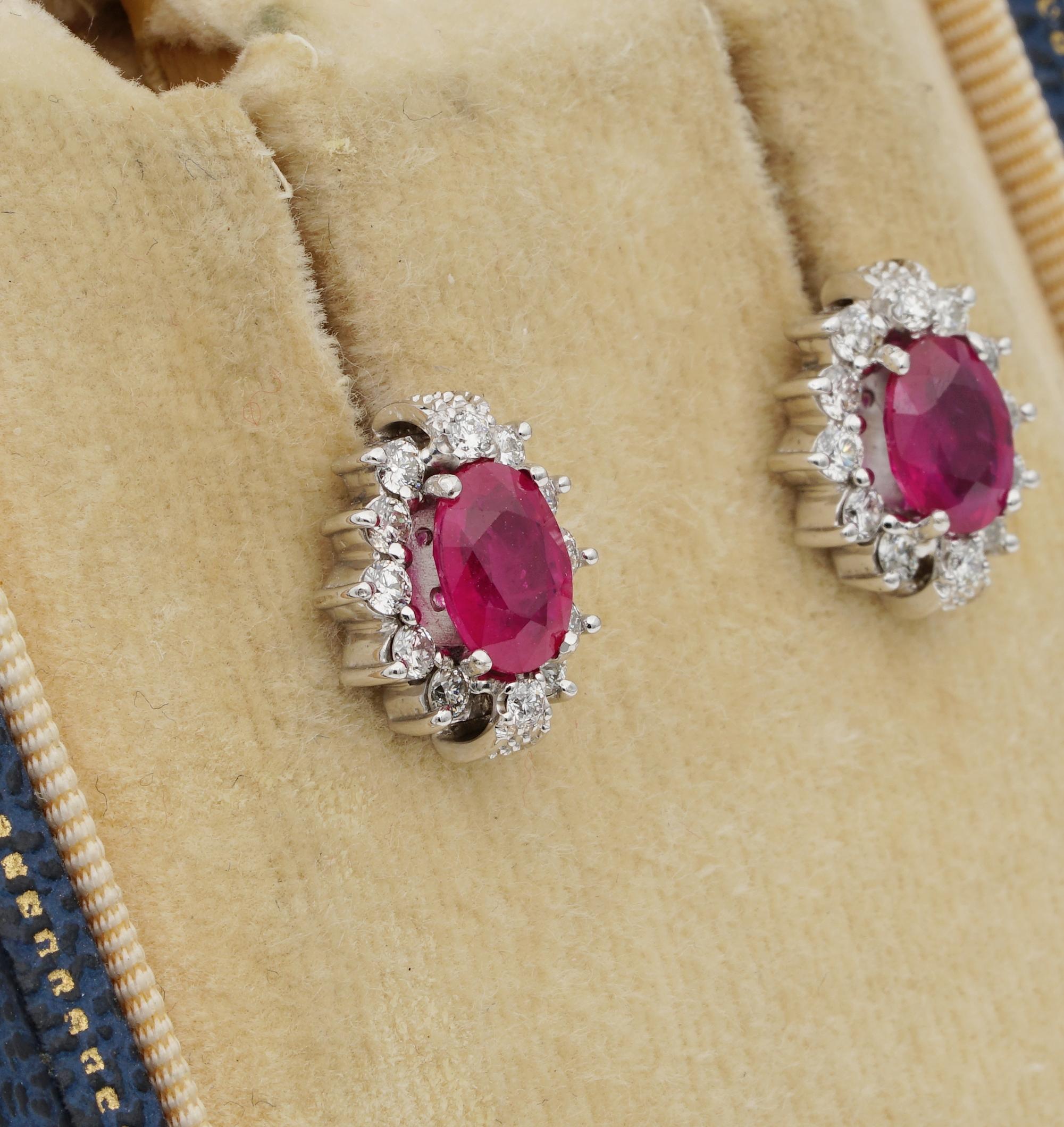 Superb 2.0 Carat Natural Ruby .40 Carat Diamond Classy Vintage Halo Studs In Good Condition In Napoli, IT