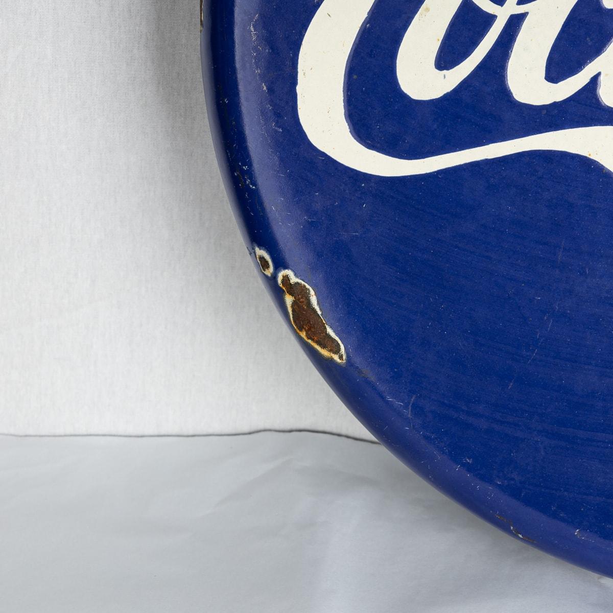 Hervorragendes Werbeschild aus Coca Cola-Emaille des 20. Jahrhunderts, um 1950 4