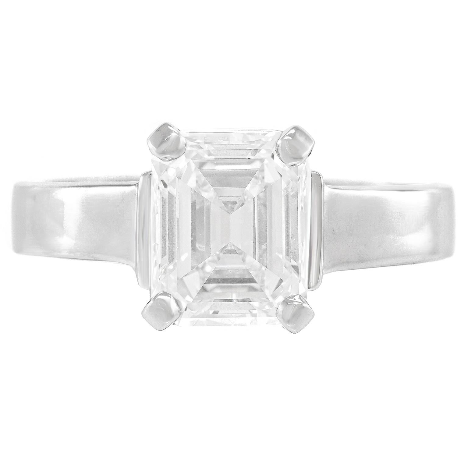 Emerald Cut Superb 2.21 Carat E VVS1 Platinum Engagement Ring GIA For Sale