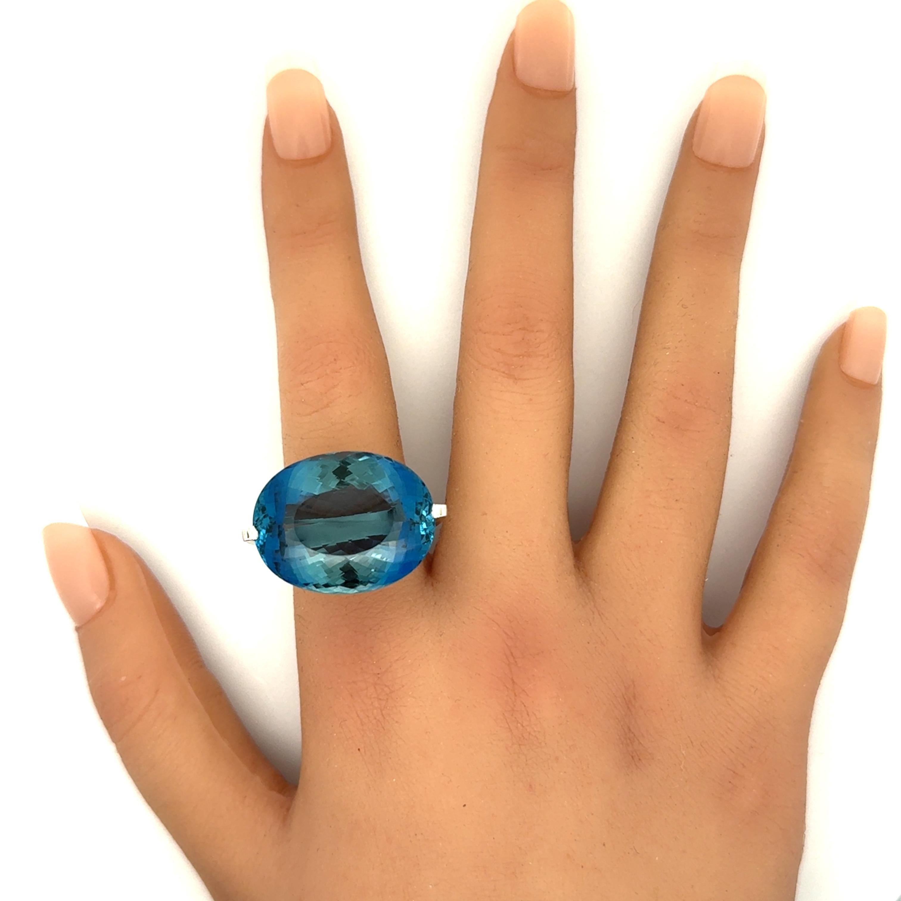 Superb 27,20 Karat Aquamarin 18k Weißgold Solitär Ring Damen im Angebot