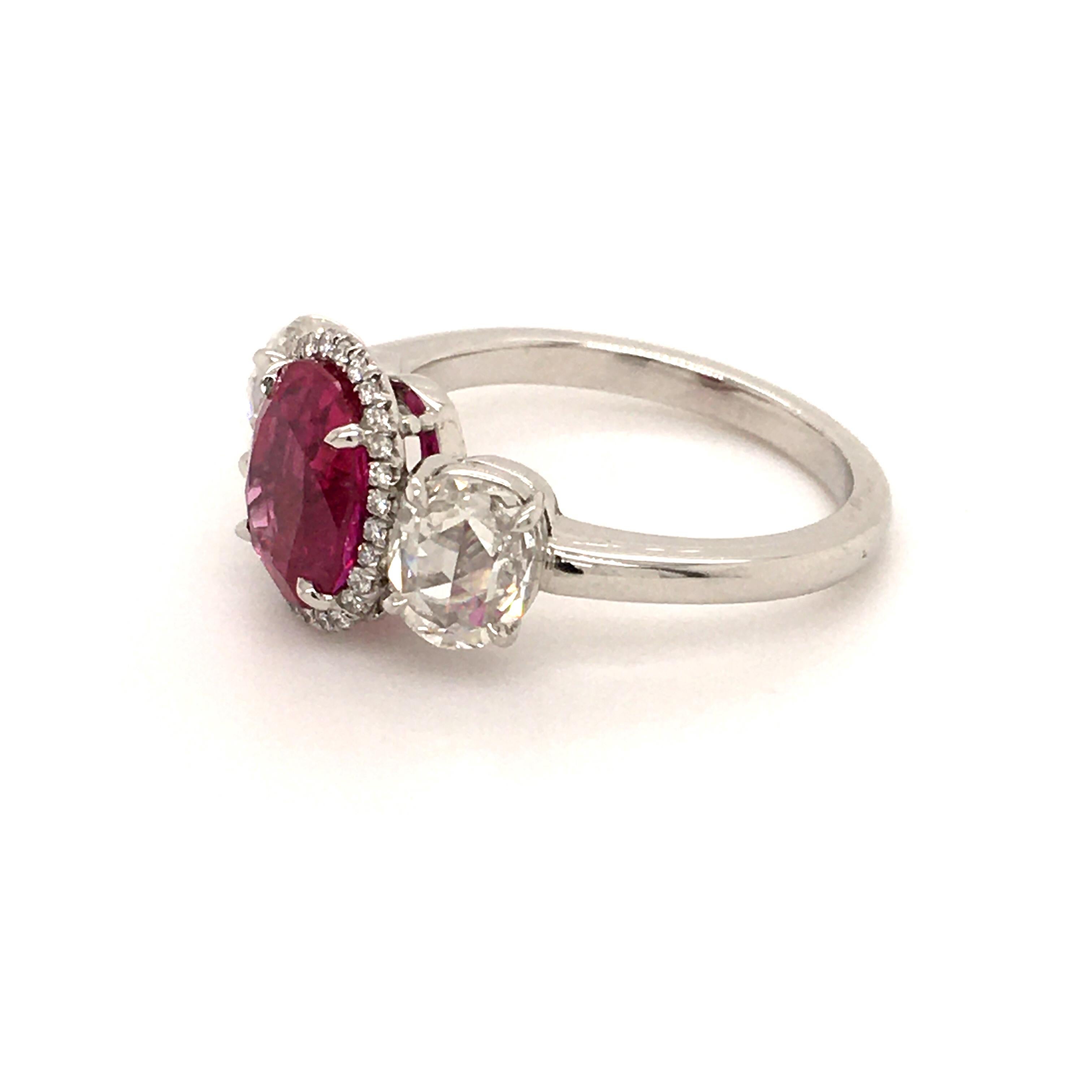 Superb 2.73 Carat Burma Ruby and Diamond Ring in Platinum 950 In Excellent Condition In Lucerne, CH