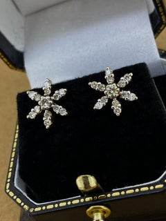 Superb 6-Petal Flower / Star Shaped Diamond (0.70ct) Stud Earrings in 18K Gold