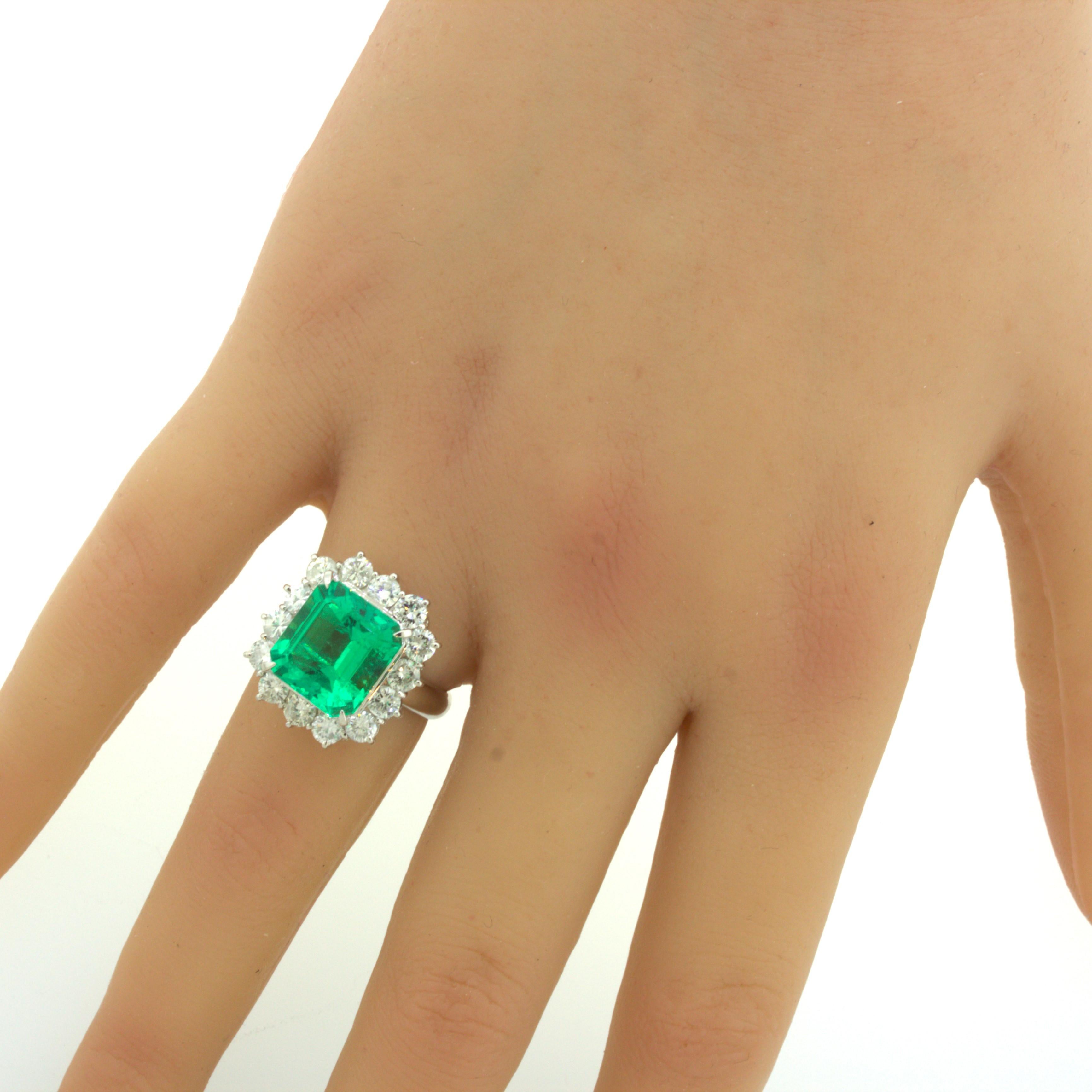 Superb 6.12 Carat Colombian Emerald Diamond Platinum Ring, GIA Certified 8