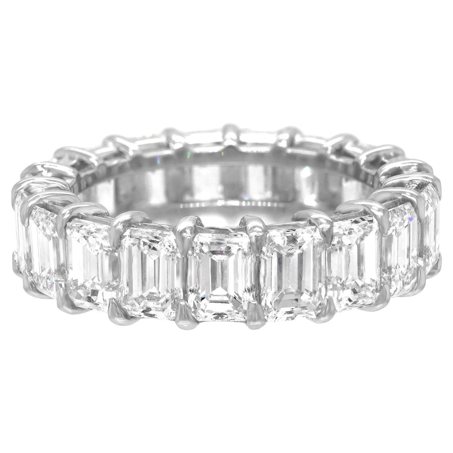 Superb 8.0cttw Emerald-cut Diamond Eternity Band Platinum