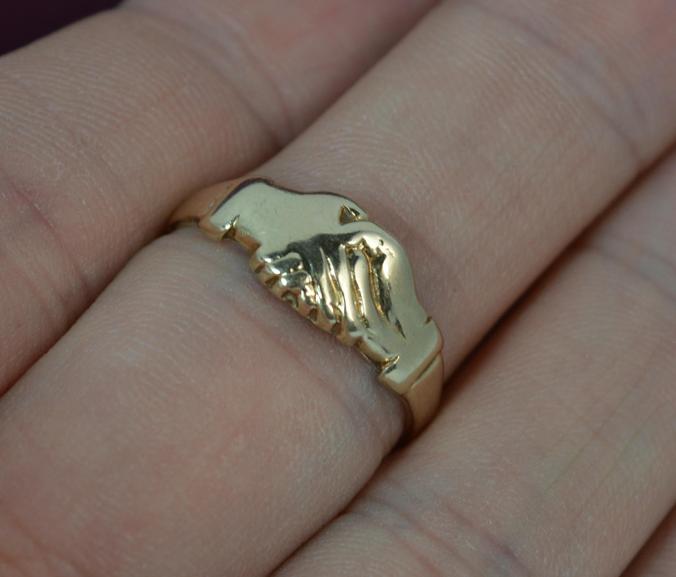 Superb 9 Carat Gold Claddagh Fede Ring In Good Condition In St Helens, GB