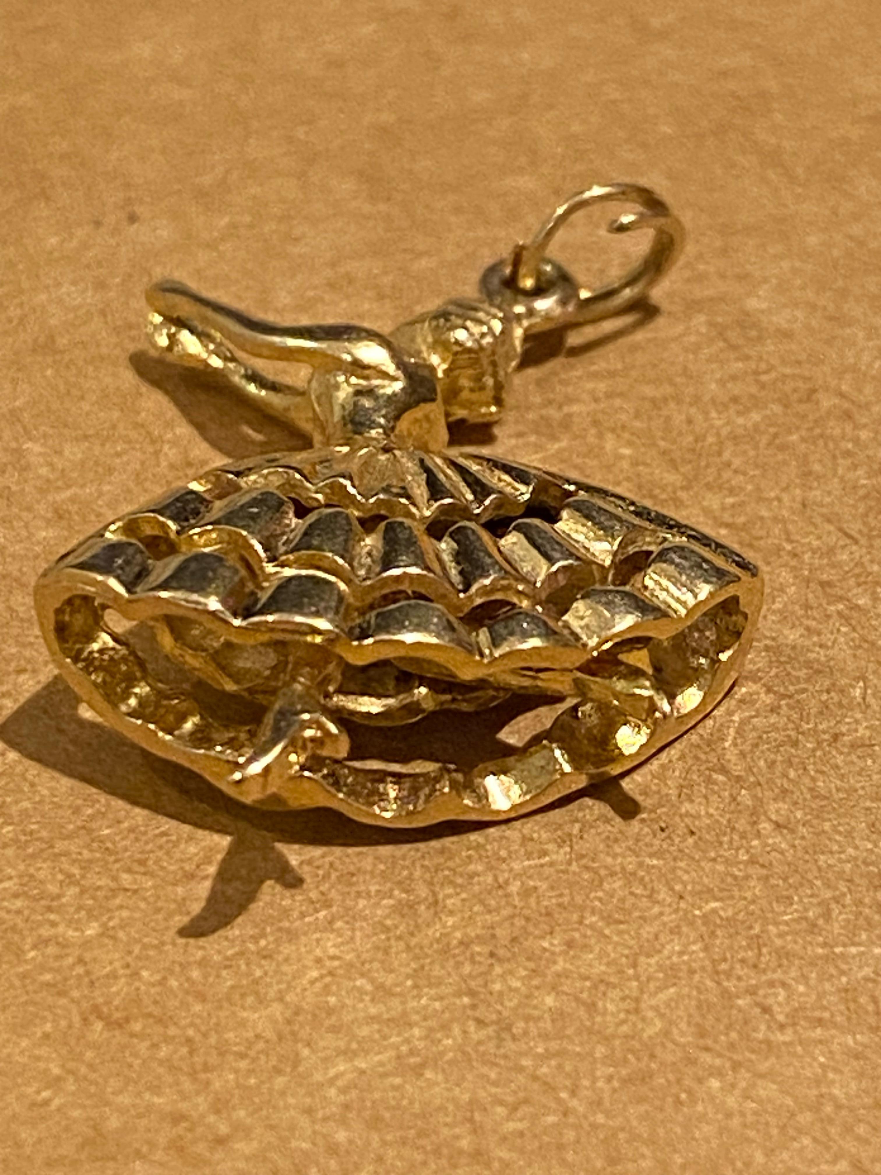 Superb 9K Yellow Gold Dancer / Ballerina with Moving Legs Charm. England, c1961. For Sale 2