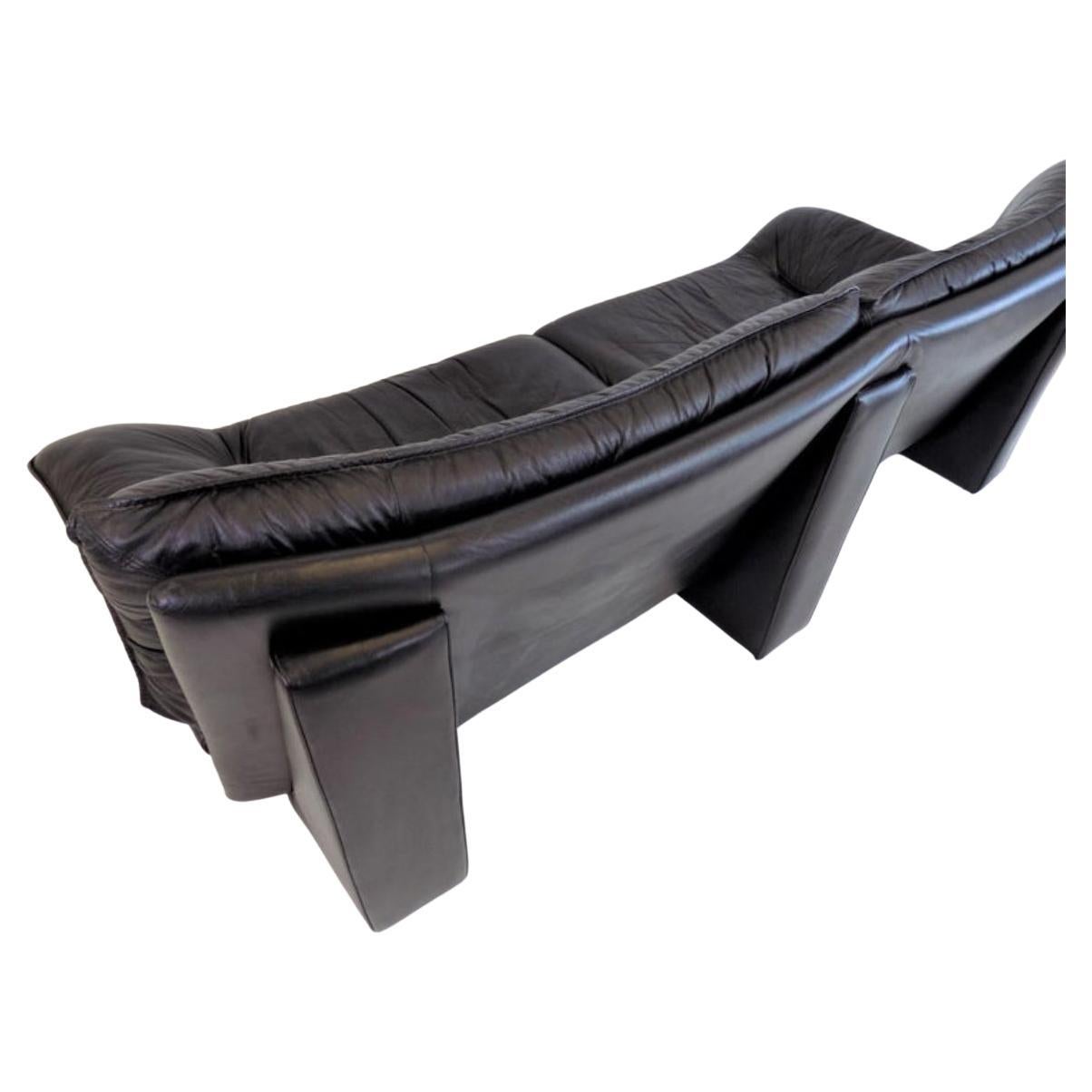 Cuir Superbe Canapé bas en cuir italien Nicoletti Salotti Post Modern en vente