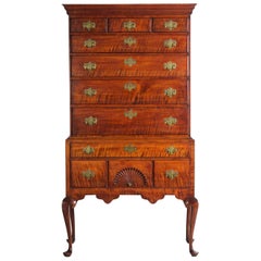 Superb American Queen Anne Curly Maple Highboy Chest of Drawers, circa 1760-1780
