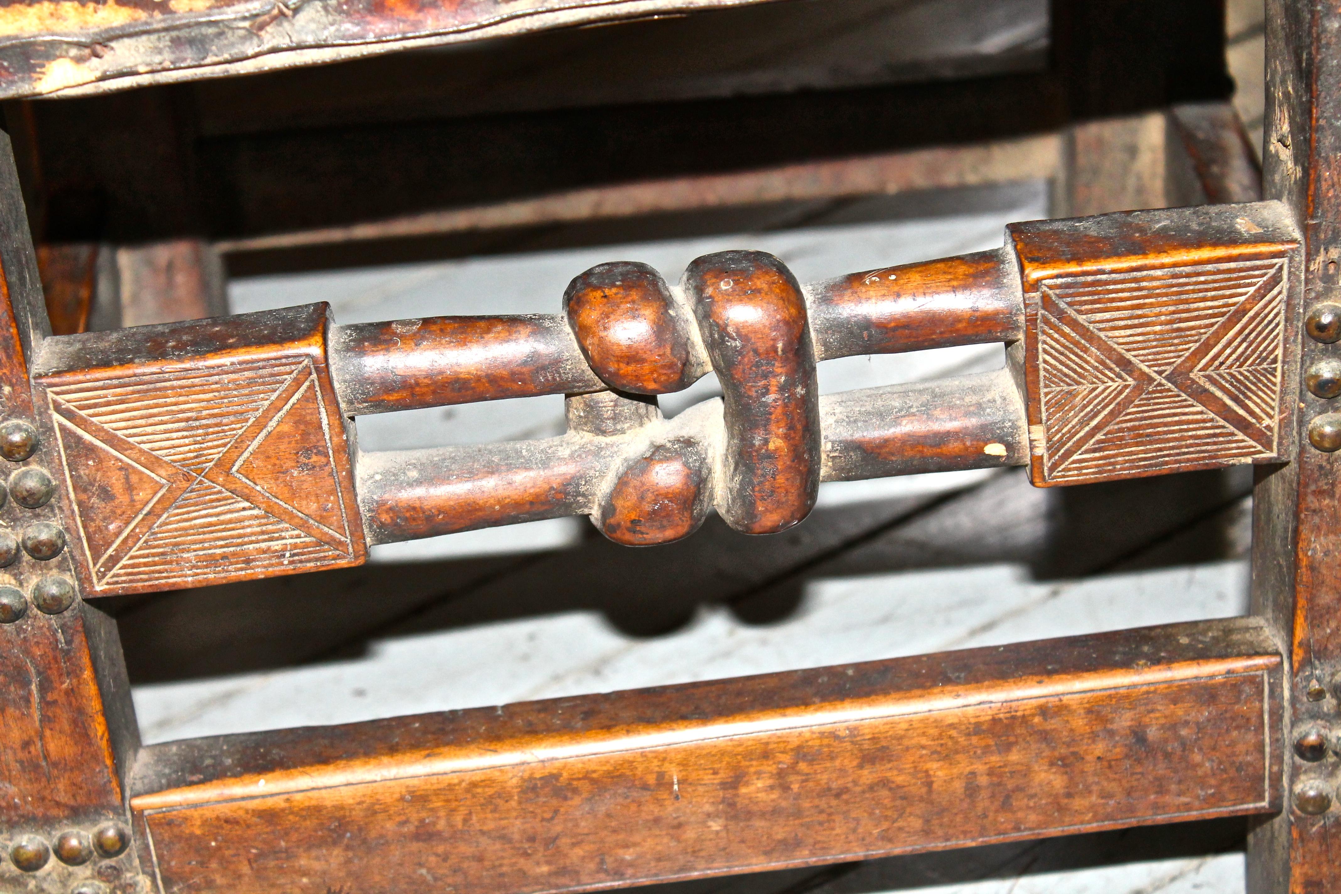 Baule-Stuhl aus dem 19. Jahrhundert an der elfenbeinfarbenen Küste im Angebot 7