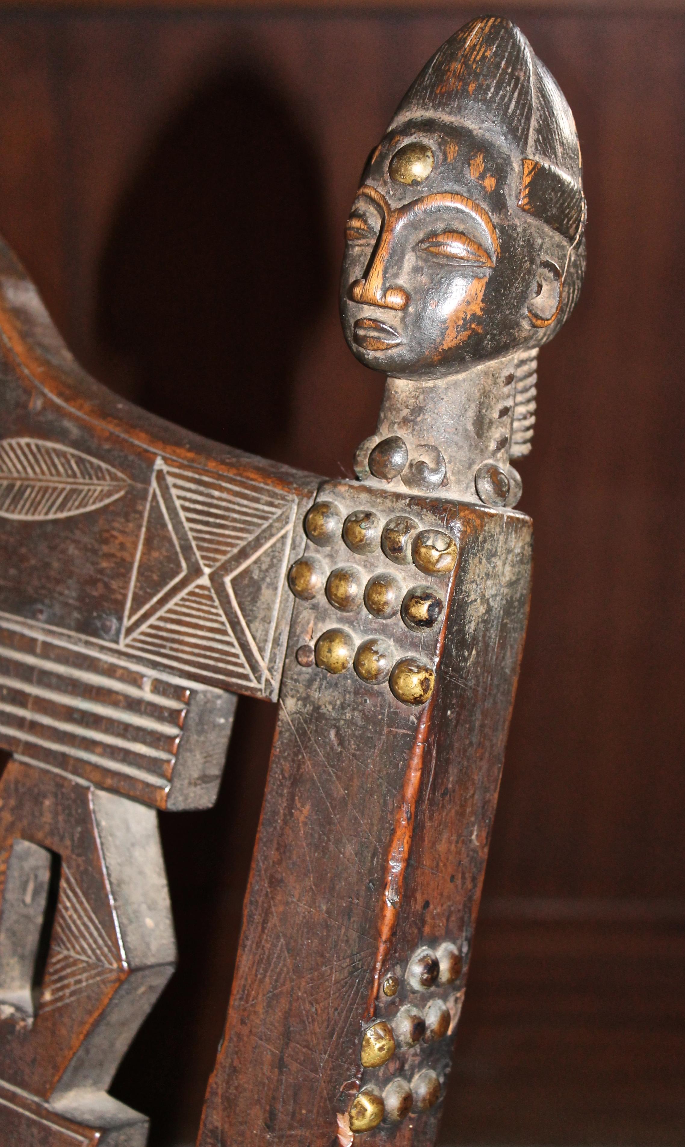 Baule-Stuhl aus dem 19. Jahrhundert an der elfenbeinfarbenen Küste im Angebot 9