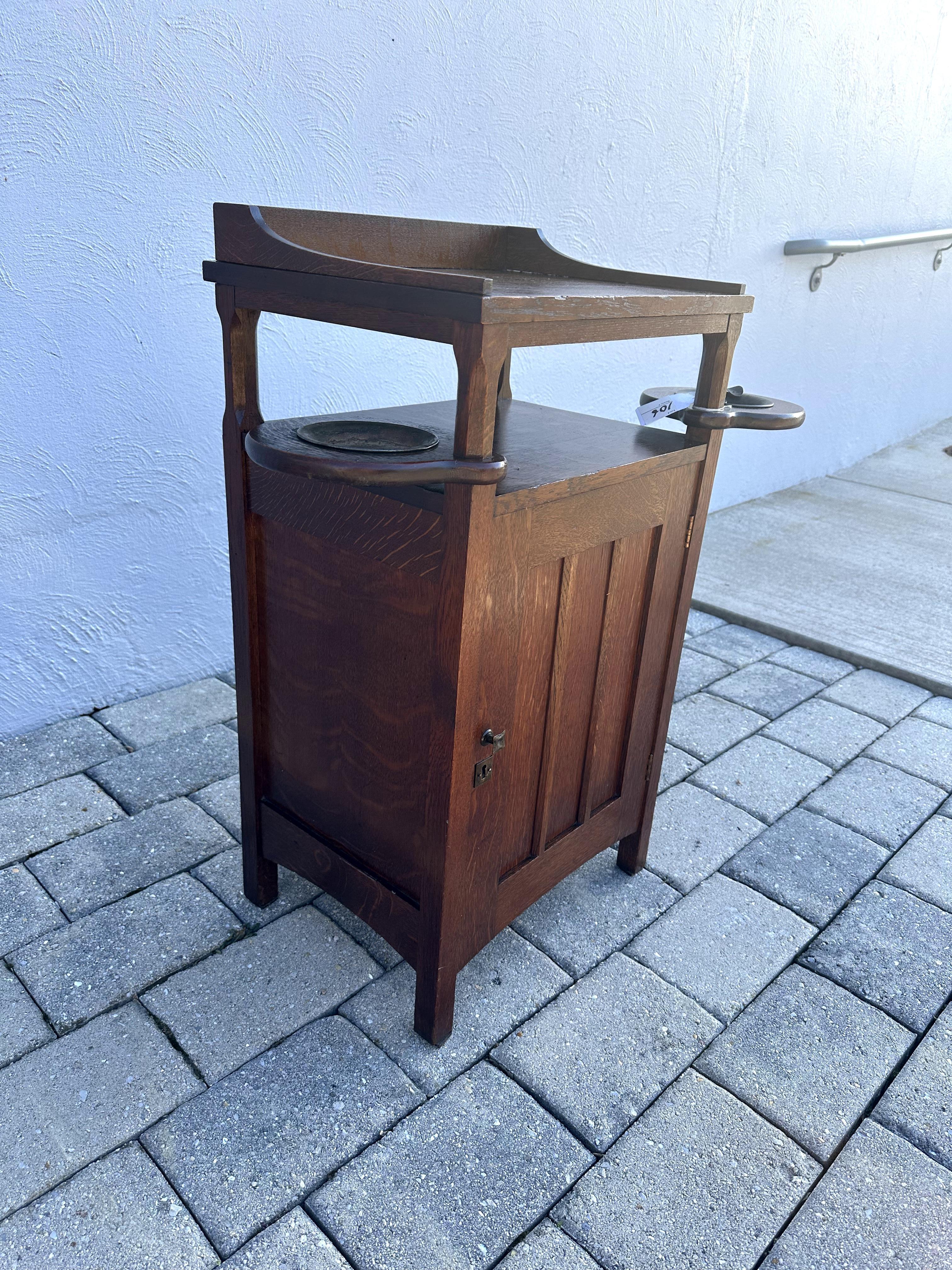 SUPERB Antico gabinetto da fumo 