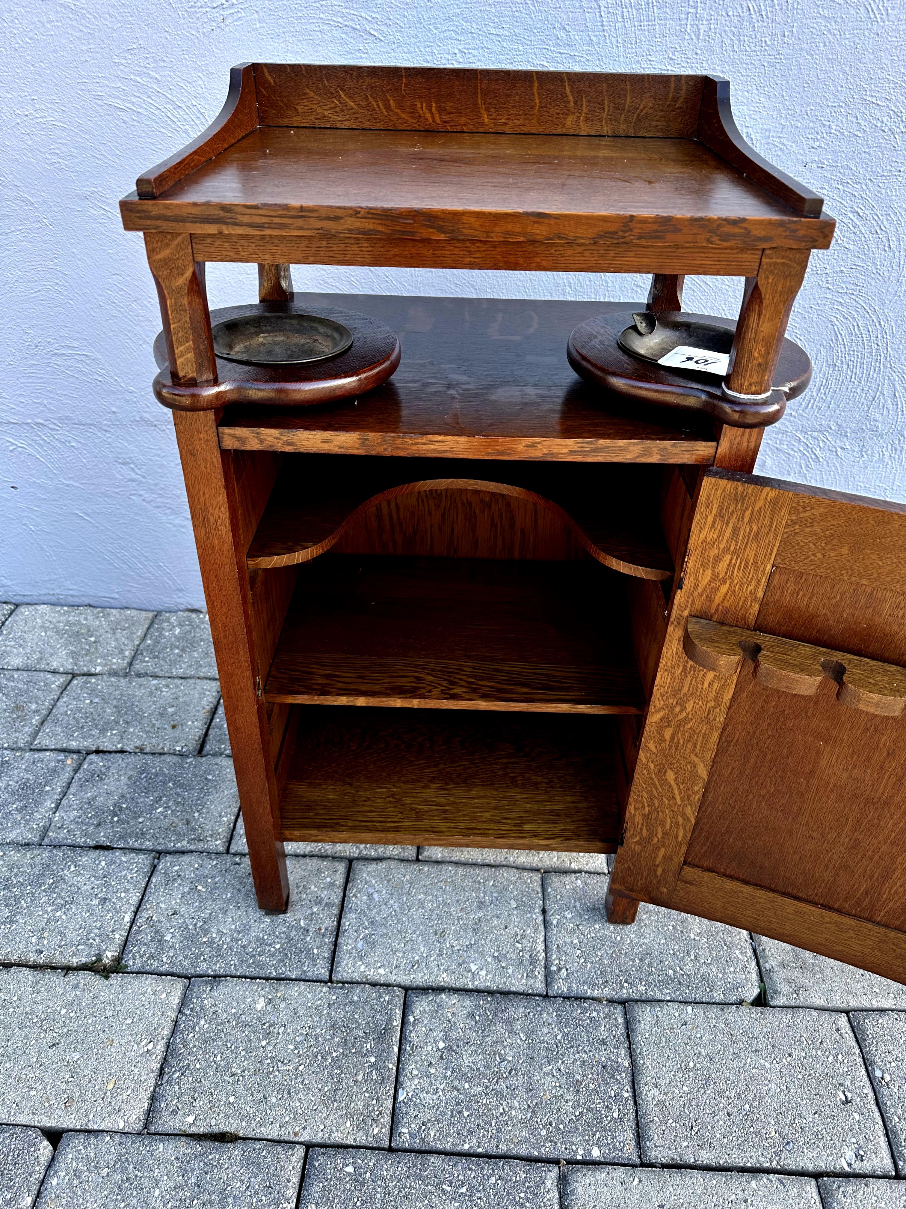 SUPERB Antico gabinetto da fumo 