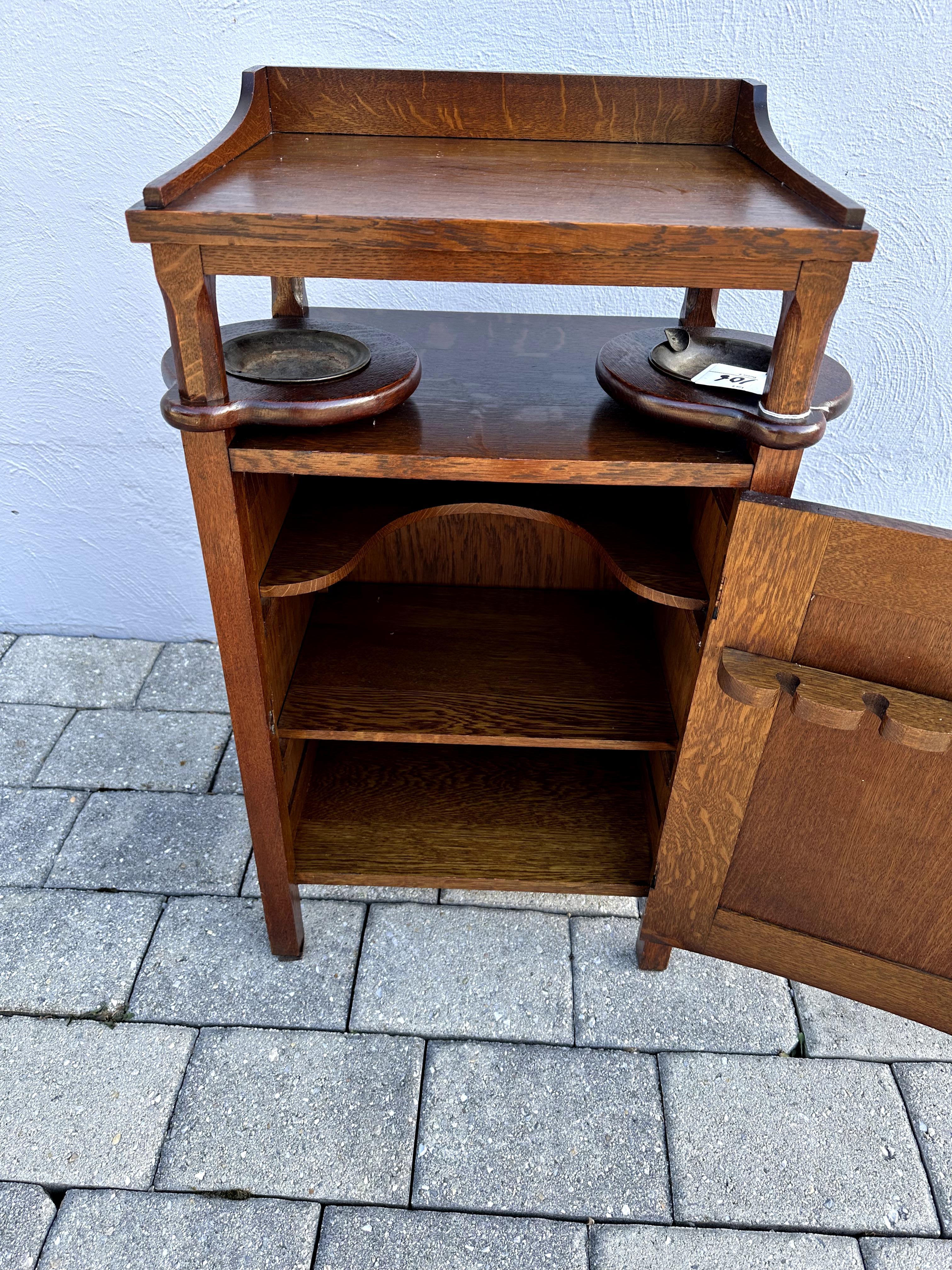 Arts and Crafts SUPERB Antico gabinetto da fumo 