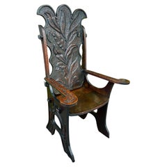 Silla antigua Arts & Crafts "Funky" Intrincadamente Tallada (Época Stickley) - 50% DE DESCUENTO