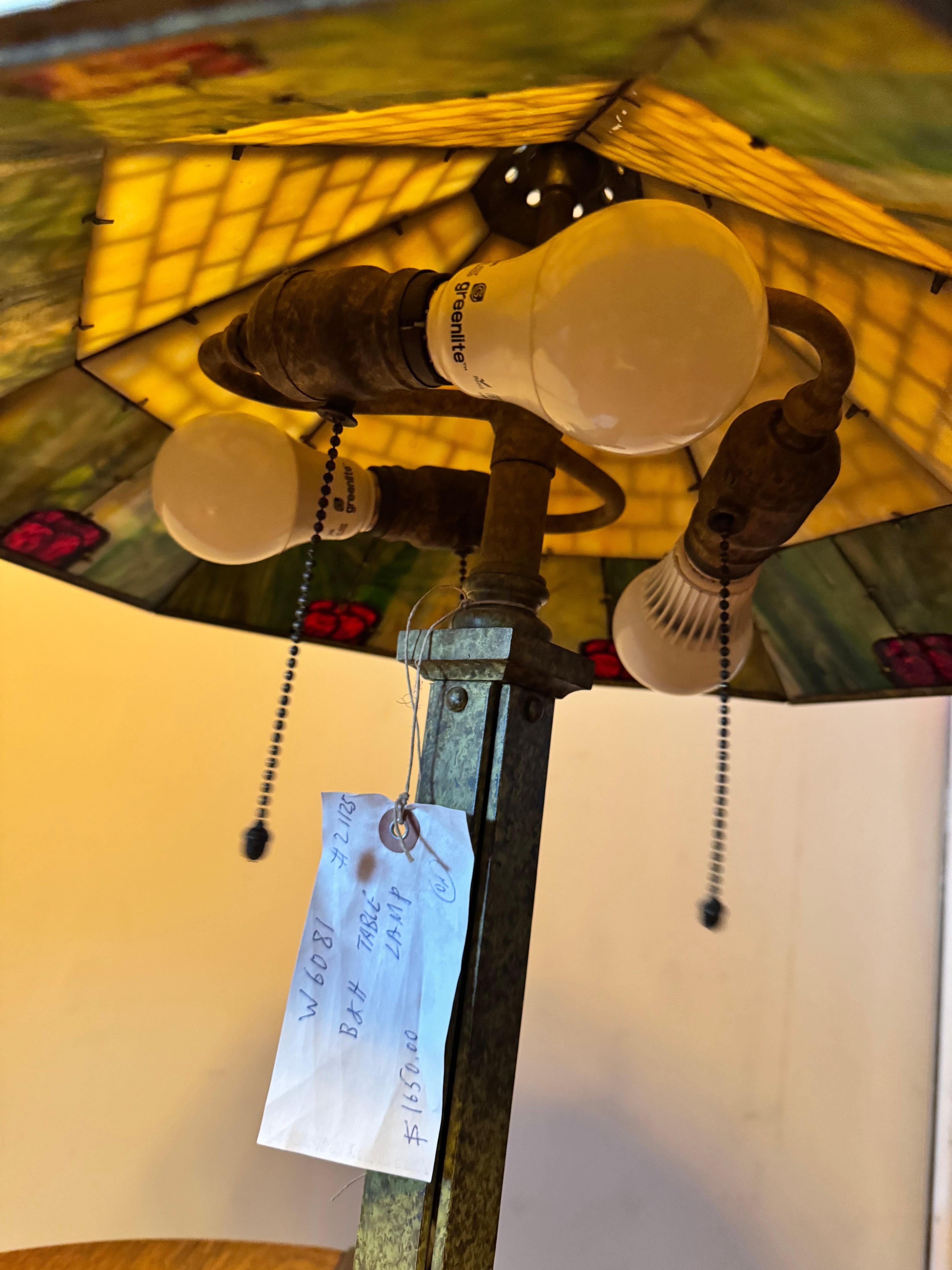 SUPERB Lampada da tavolo Arte Antiques da B&H  stickley era- W6081 In condizioni buone in vendita a Shamokin Dam, PA