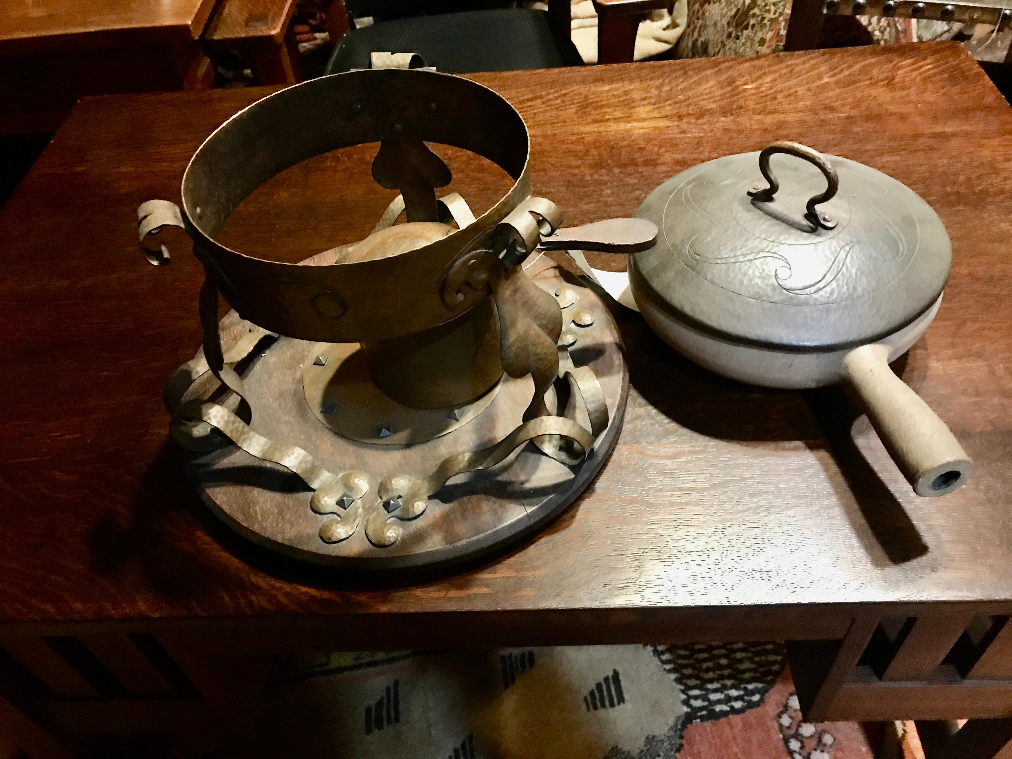 Superbe plat antique Benedict Studio Chafing  l'époque de stickley   W4818 en vente 3