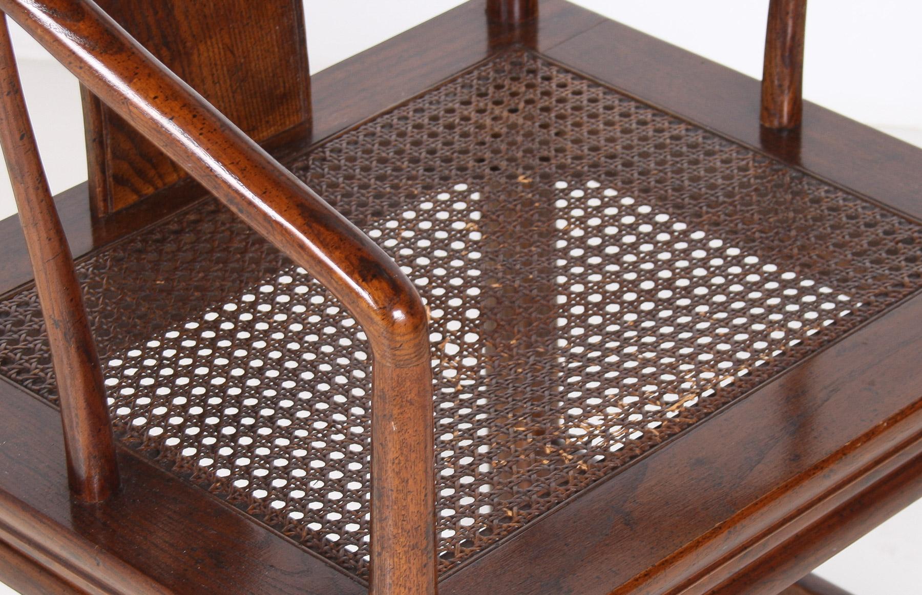 Superbe chaise d'appoint chinoise ancienne en fer à cheval Hongmu fin Qing en vente 3