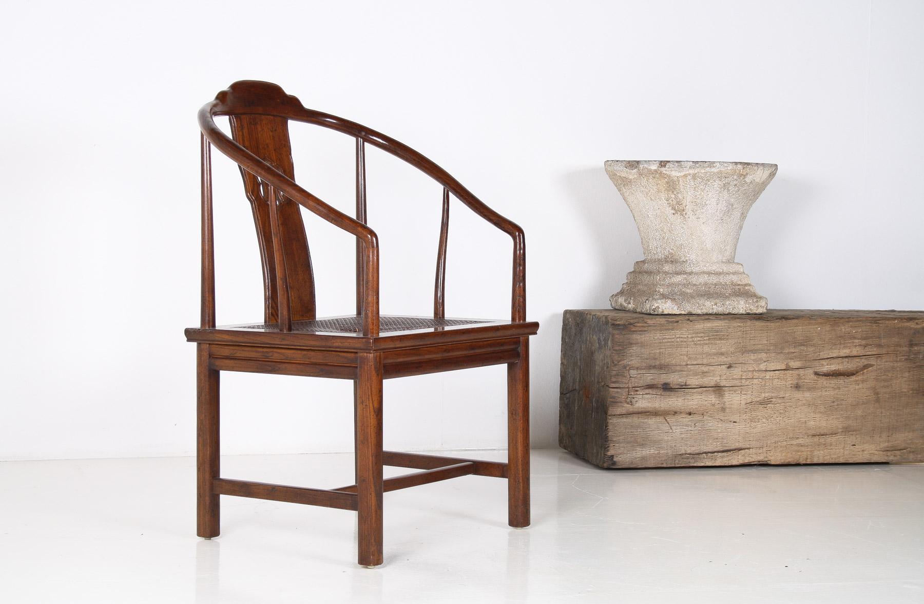 Exportation chinoise Superbe chaise d'appoint chinoise ancienne en fer à cheval Hongmu fin Qing en vente