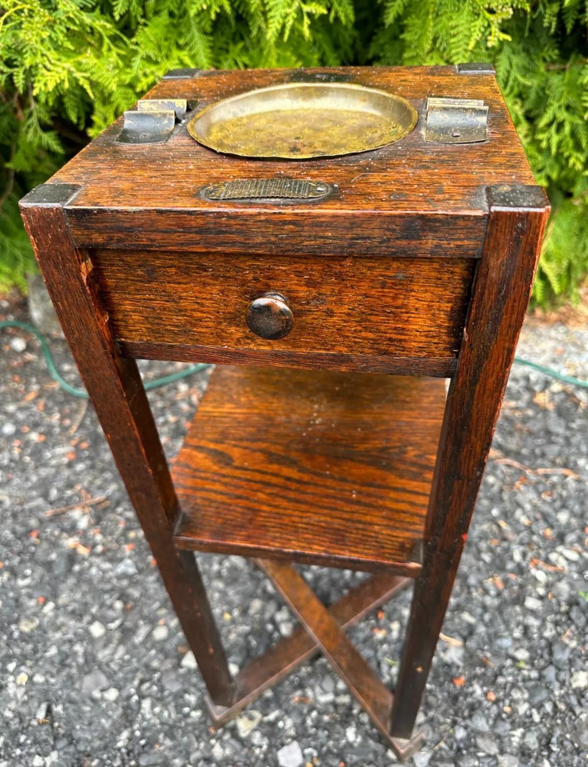 SUPERB Antiker Cushman Arts and Craft Stand, ca. 1910, Stickley Ära - W7764 (amerikanisch)