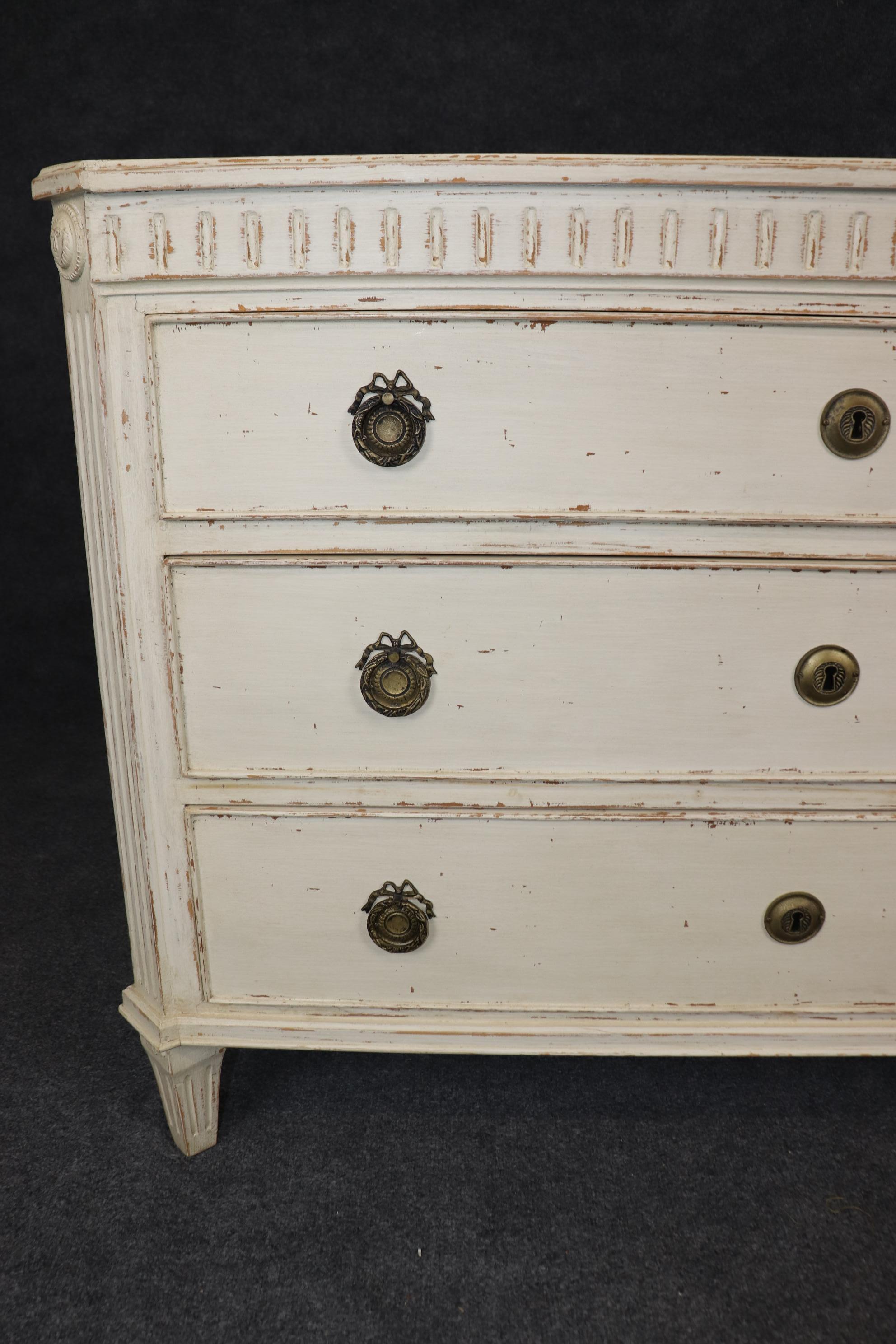 Superb Antique Distressed Creme Painted Swedish Gustavian Commode Circa 1920s 7