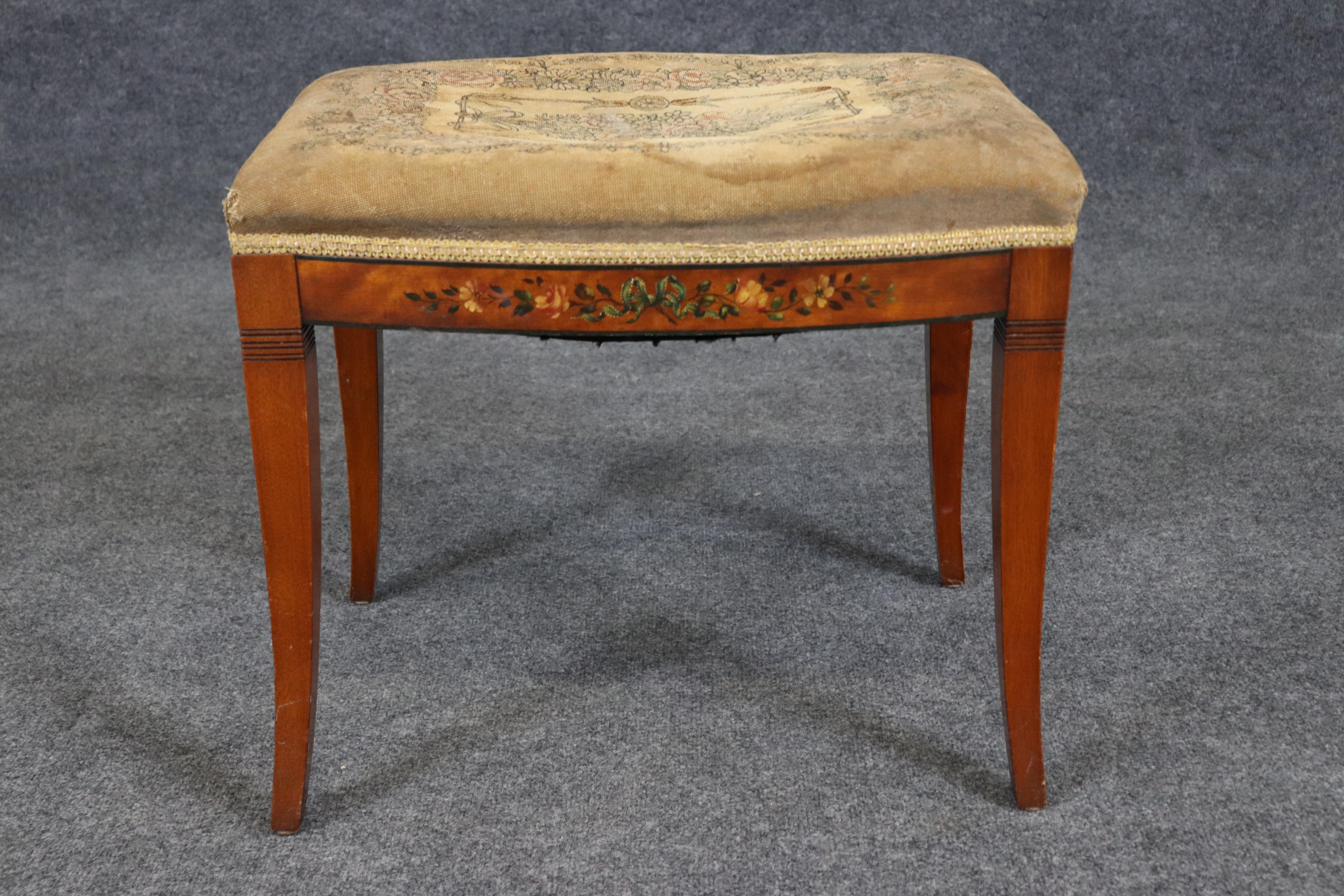 Hervorragender antiker englischer Adam-Farbe-Dekorierter Aubusson-Polsterhocker (Adamstil) im Angebot