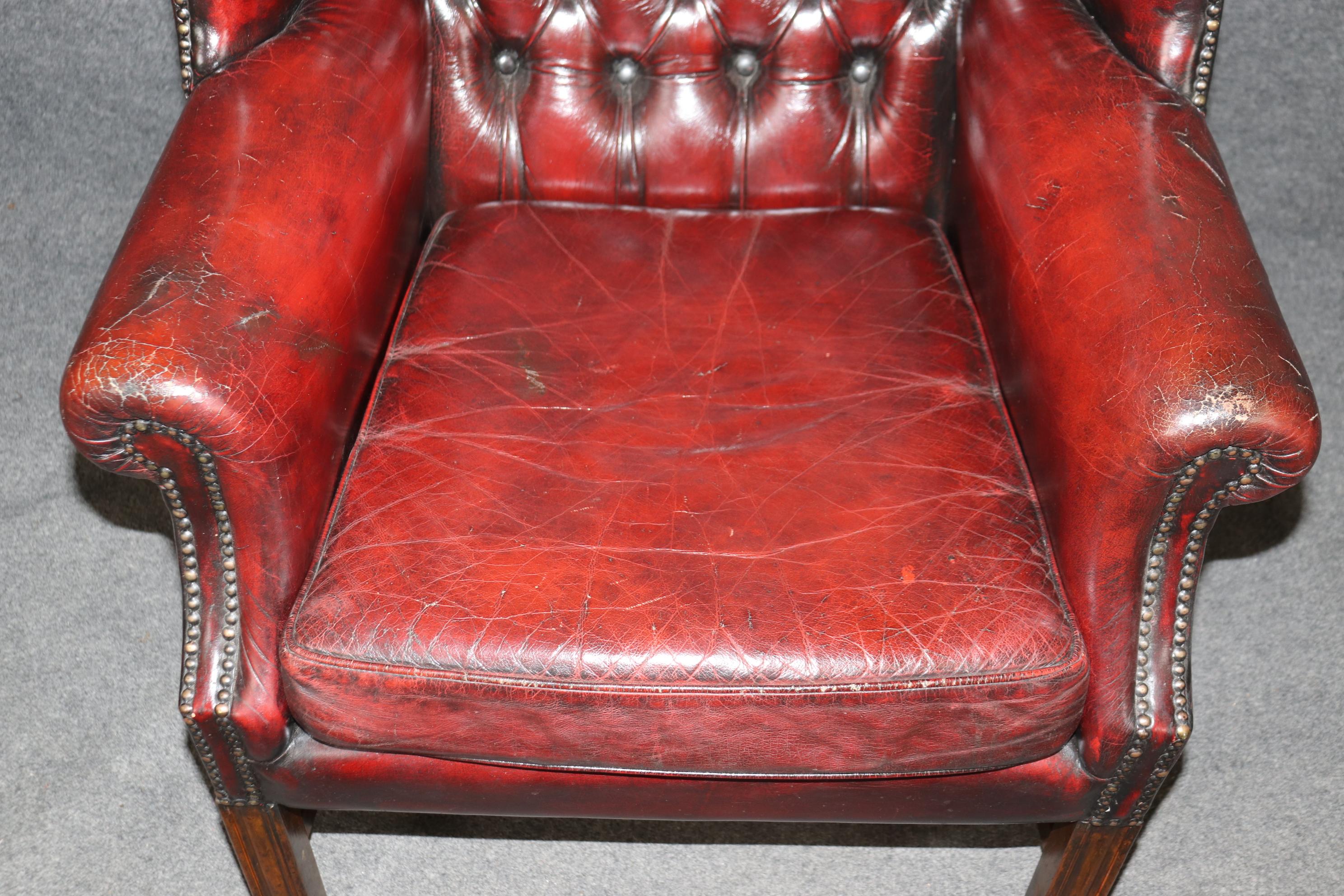 Superb Antique English-Made Tufted Leather Chesterfield Wingback Wingchair For Sale 2