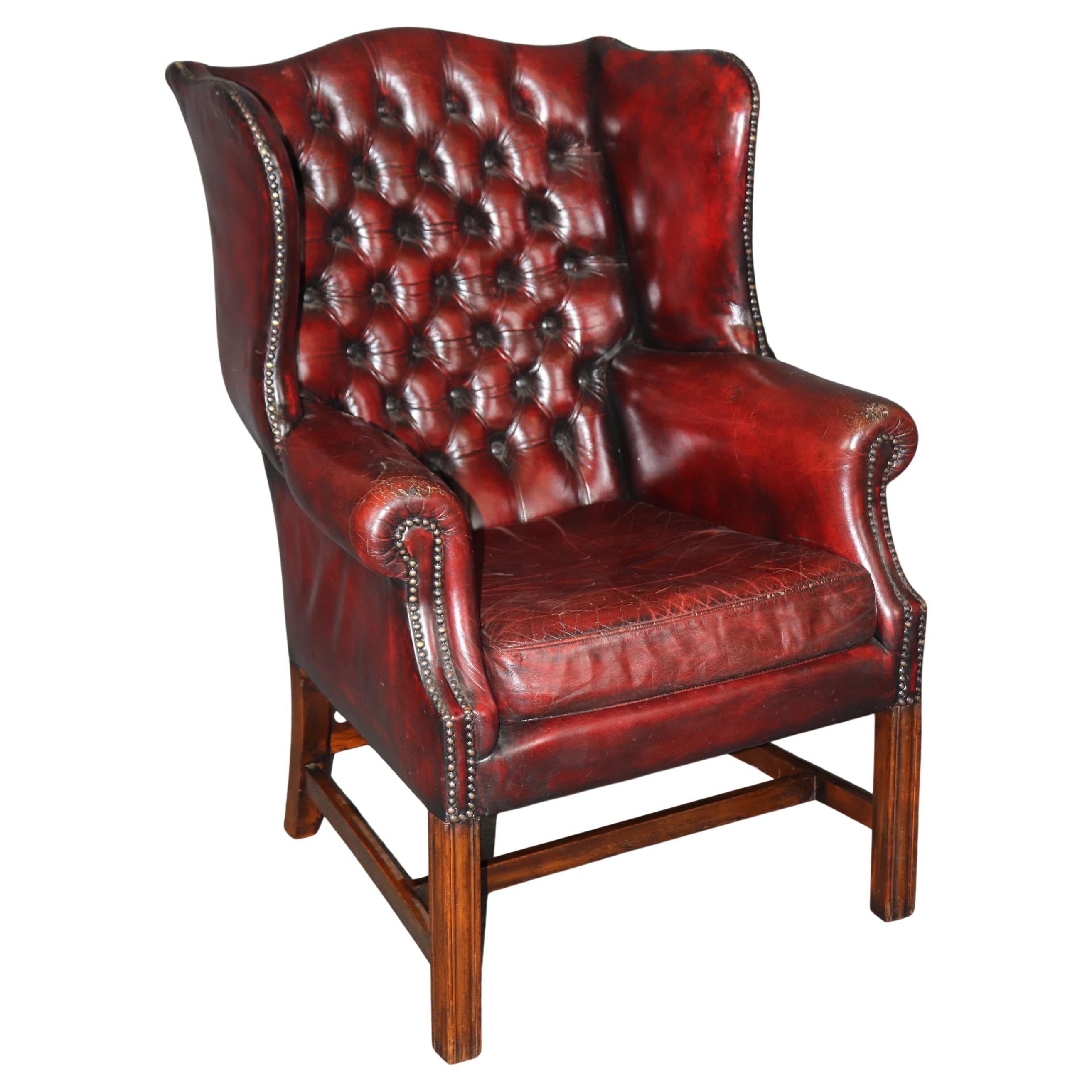 Superb Antique English-Made Tufted Leather Chesterfield Wingback Wingchair For Sale