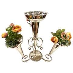 Splendido centrotavola antico inglese in argento di Sheffield a 4 tubi con fiori
