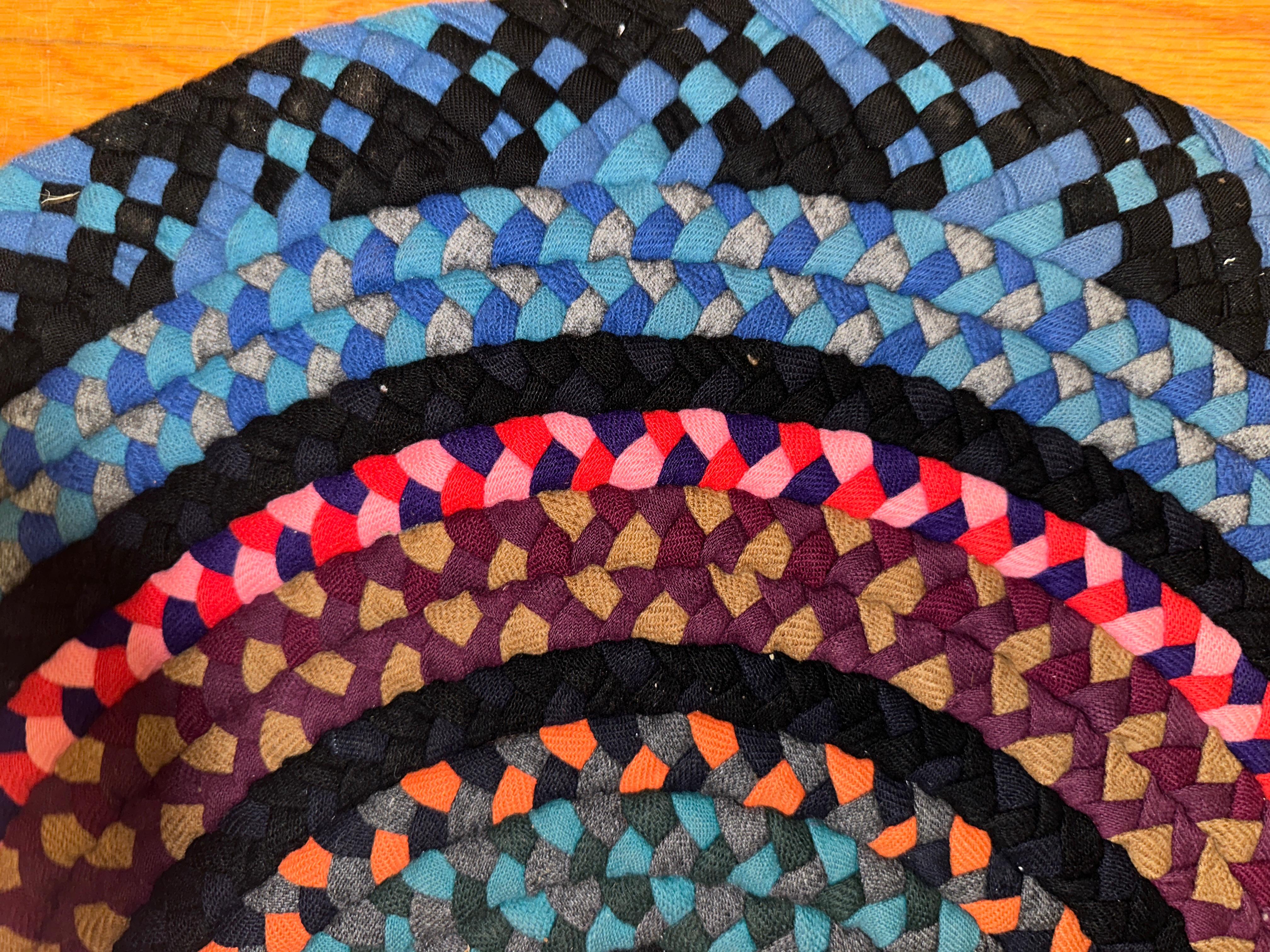 SUPERBE Tapis tressé d'art populaire américain de Berks County, PA, USA - RR5143 en vente 7
