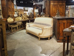 Superbe canapé français ancien aux extrémités incurvées et aux motifs de cornes d'abondance, 19 C.