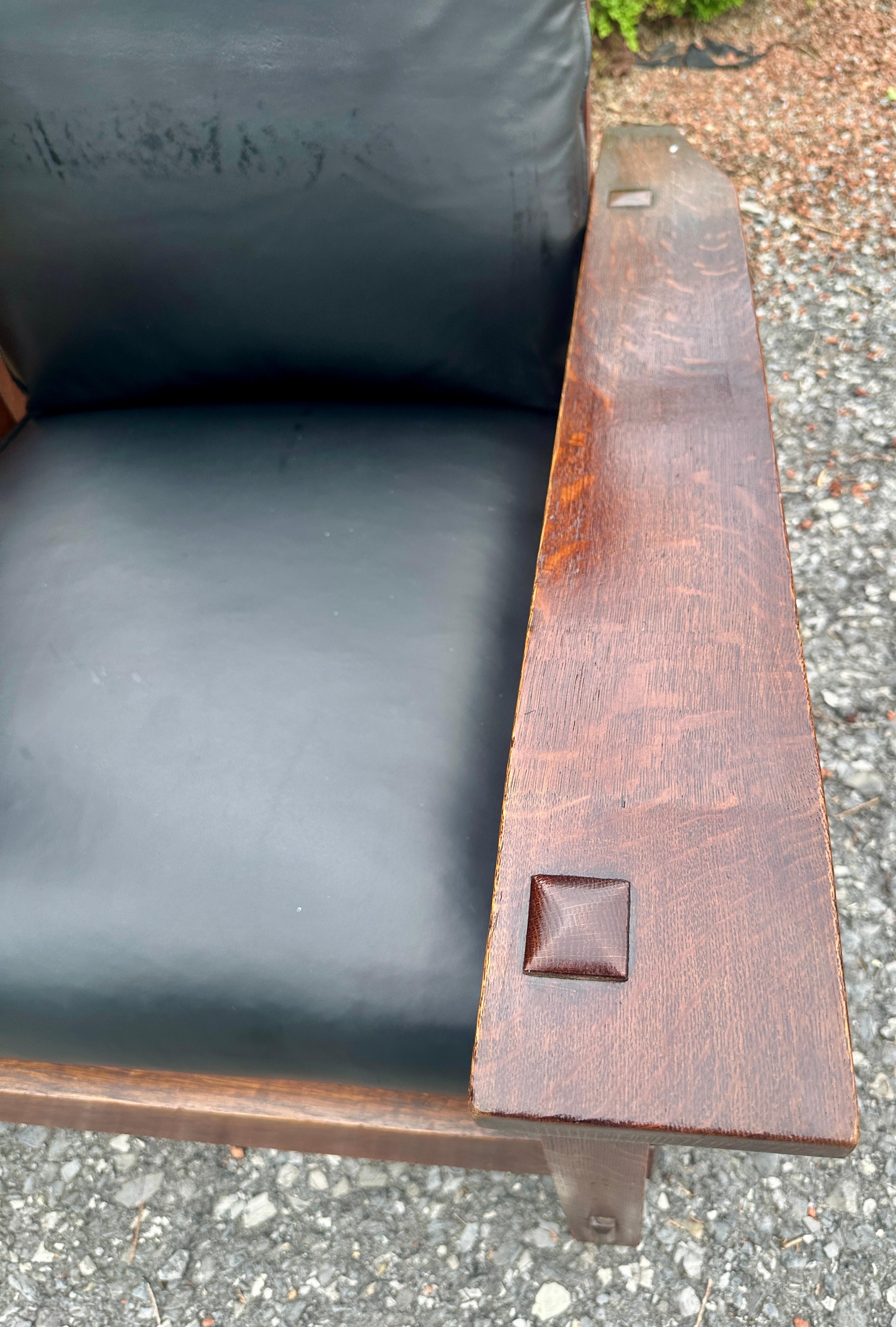Superbe chaise Morris à bras cintré Gustav Stickley, modèle 369 - W8067 en vente 6