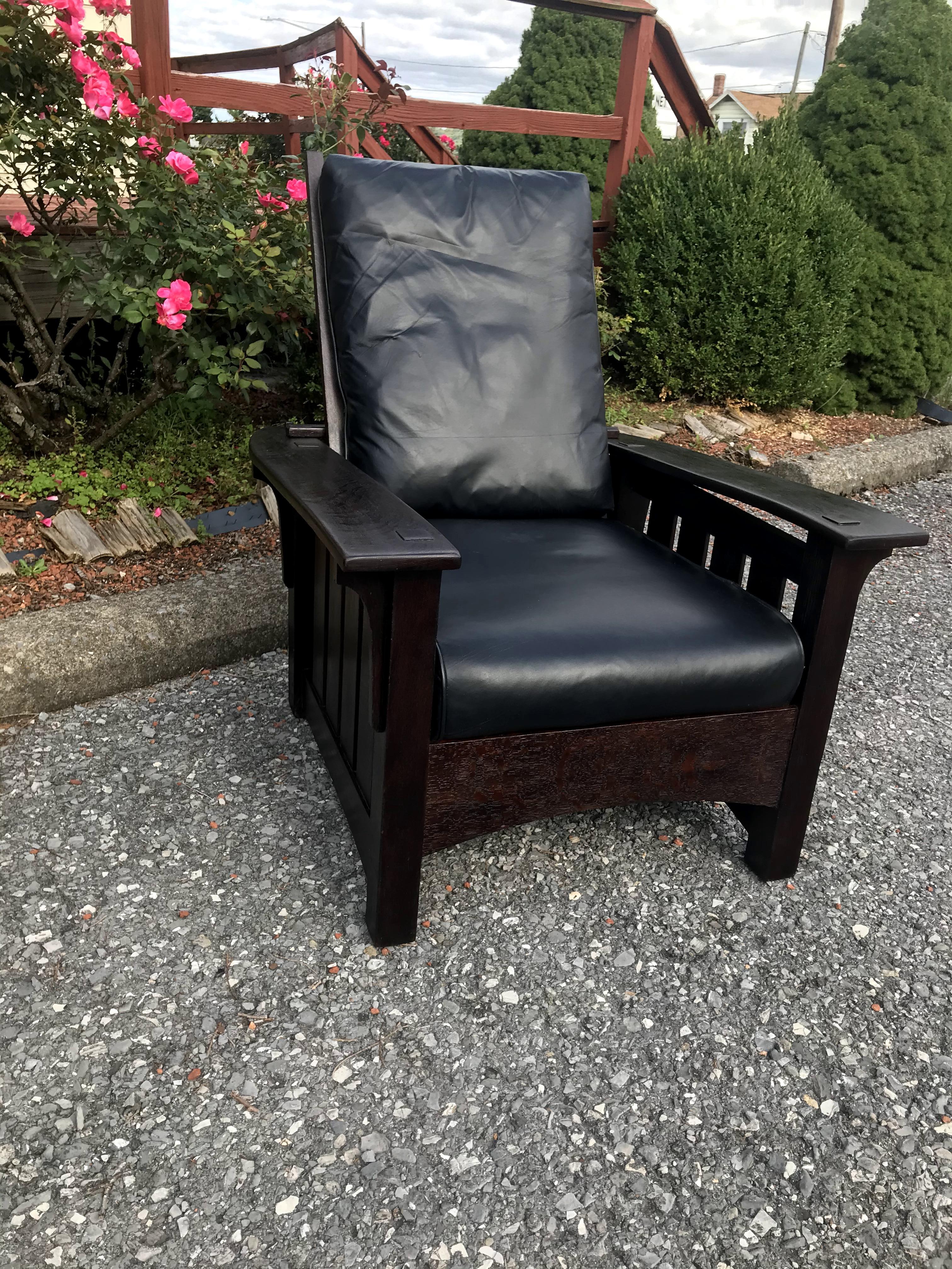Superb Antique Morris Chair by Sikes Chair Co. For Sale 2