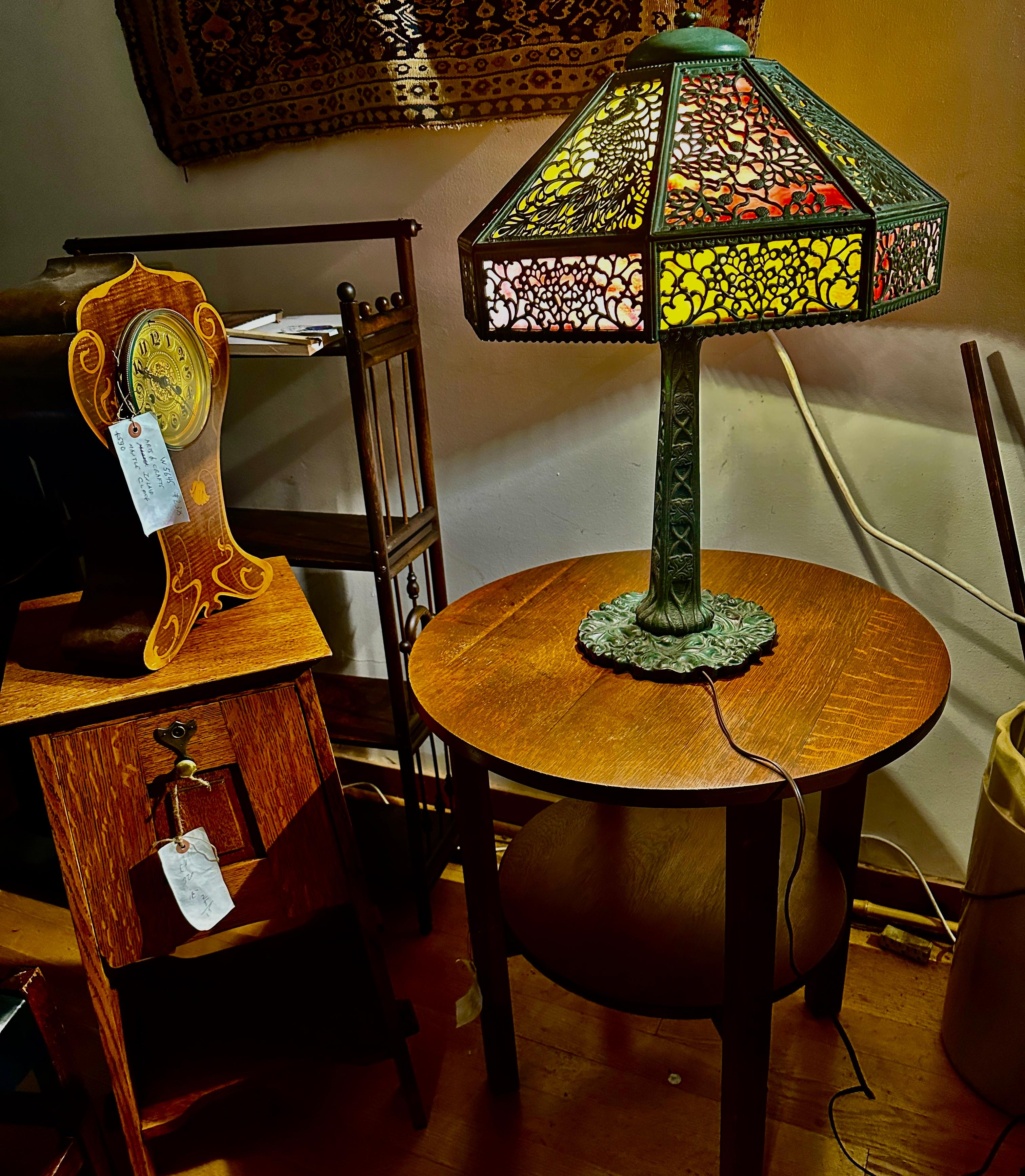 SUPERB Lámpara antigua Arts & Crafts Peacock de B&H - Época Stickley .   W8386 Artes y manualidades en venta