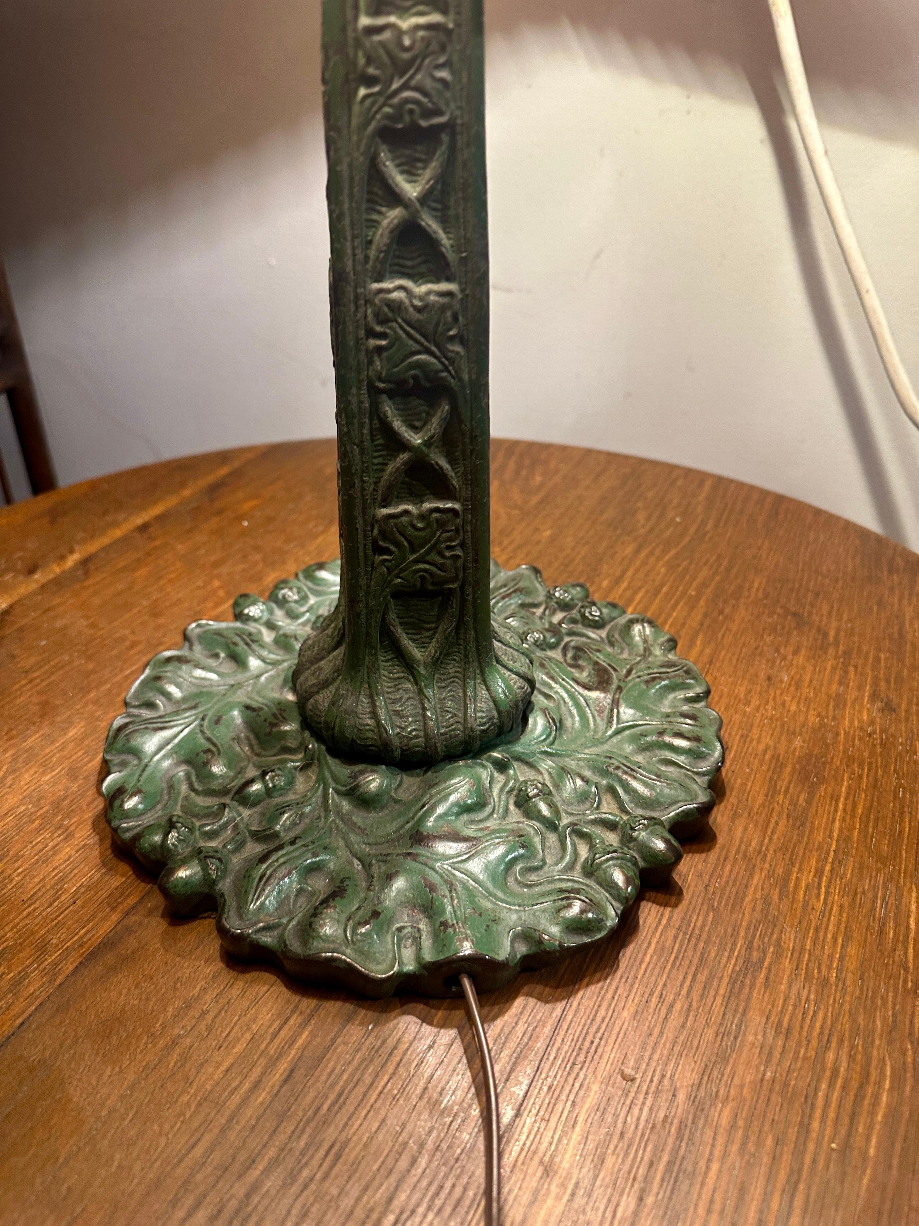 SUPERB Lámpara antigua Arts & Crafts Peacock de B&H - Época Stickley .   W8386 Estadounidense en venta
