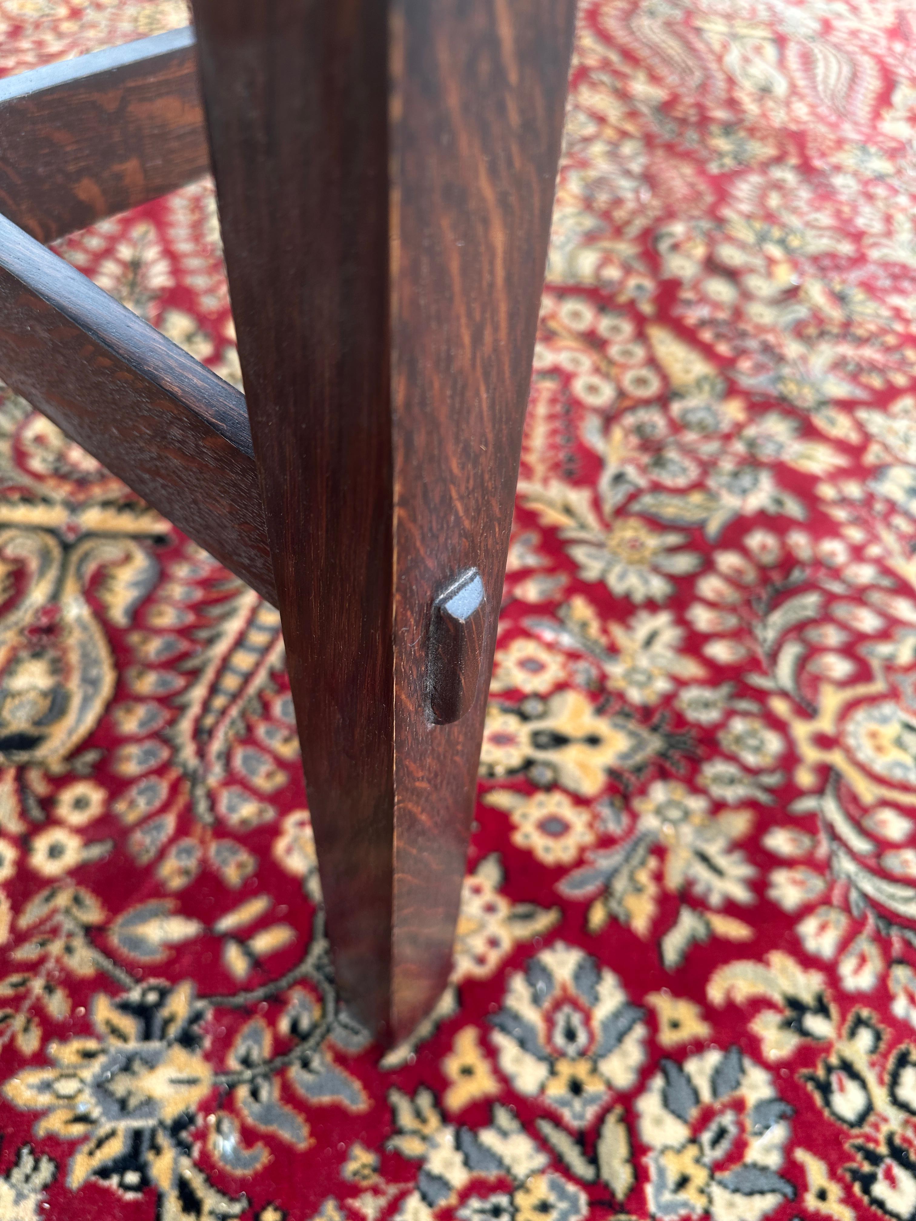 Mesa antigua Stickley Brothers con patas ensanchadas - ¡Firmada! - W8385  EXTRA   OFF en venta 9